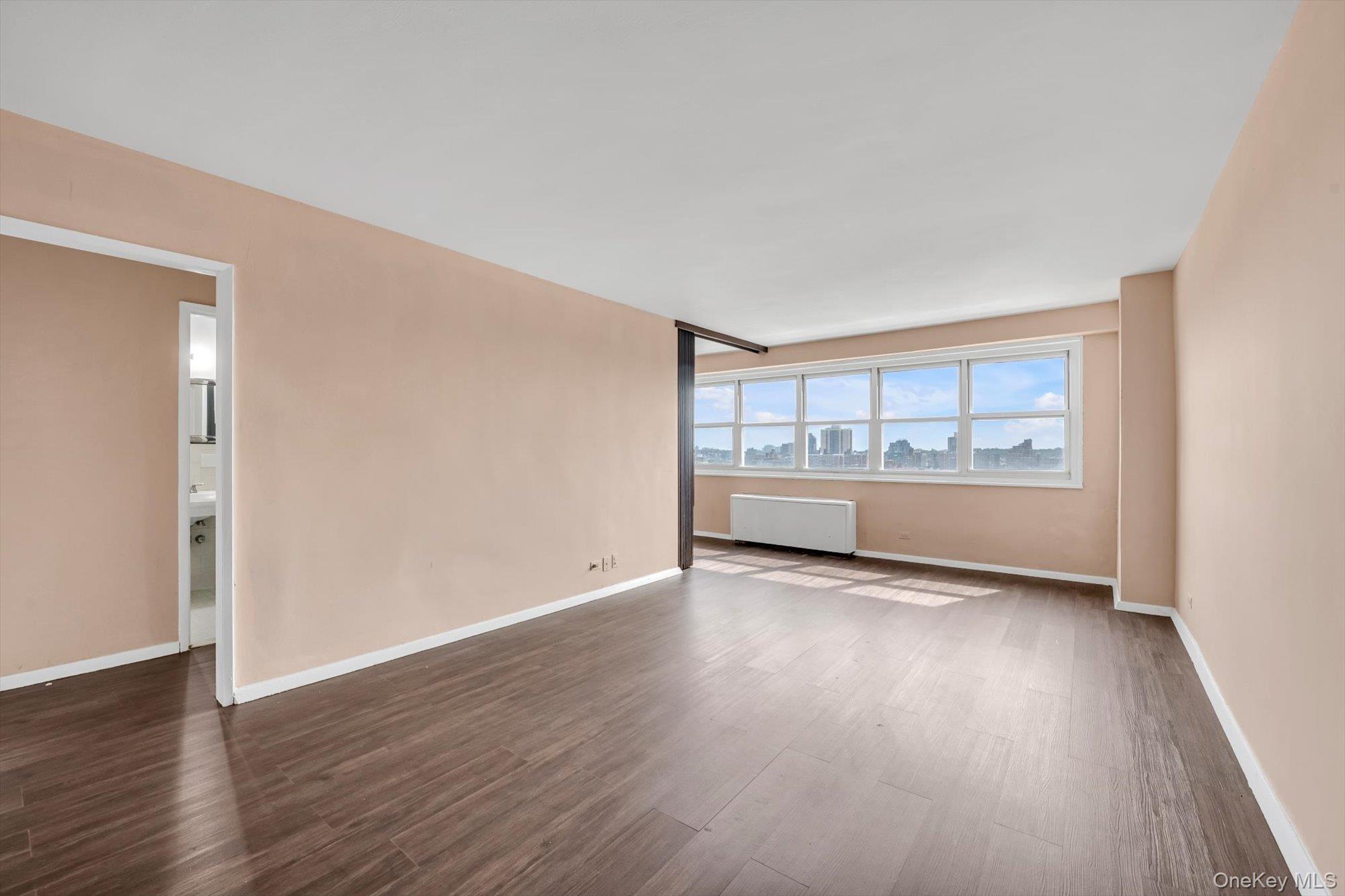 #9 photo, 6636 Yellowstone Boulevard, फॉरेस्ट हिल्स Forest Hills , NY 11375