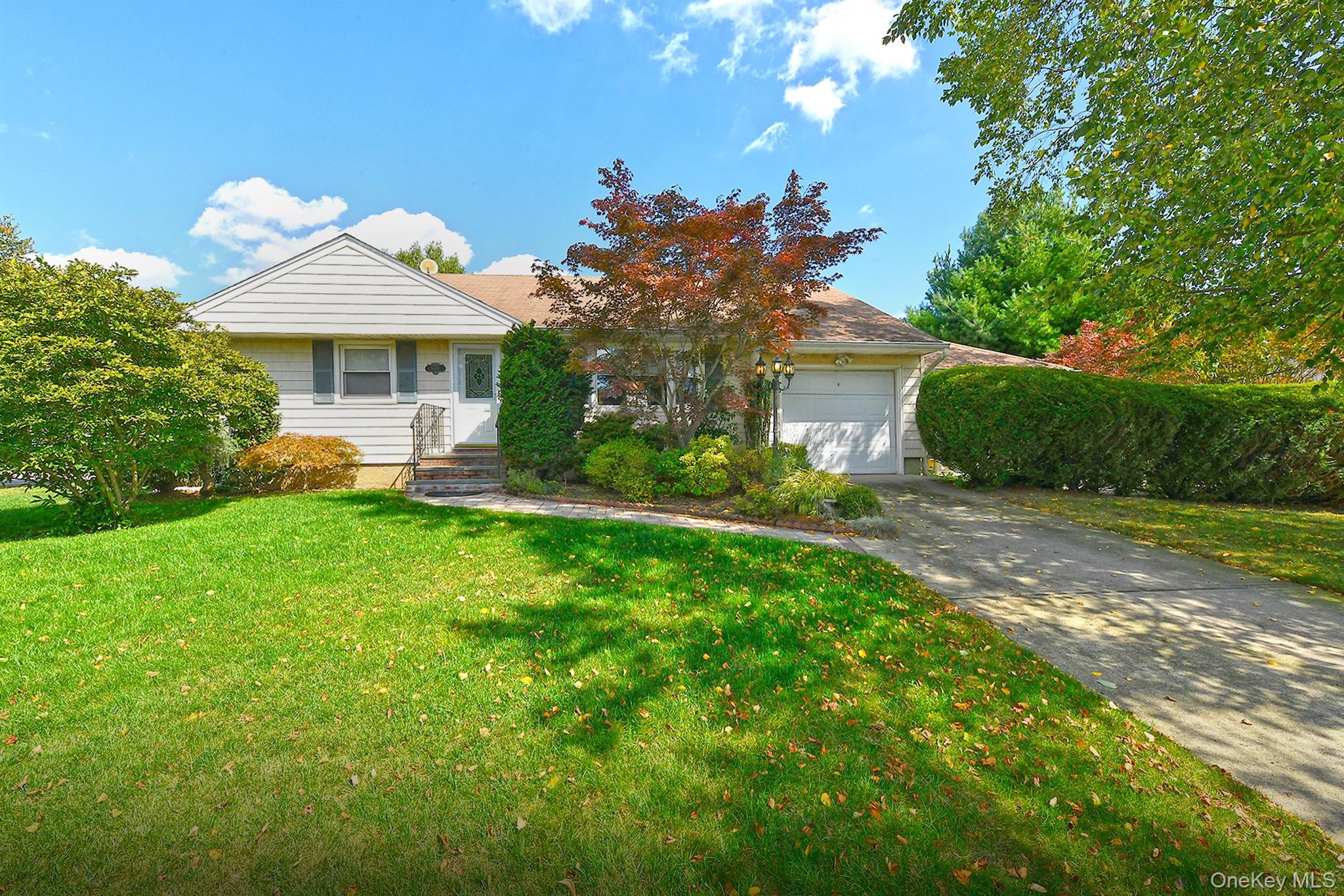 #1 photo, 1483 Crown Street, ナッソー郡 Wantagh , NY 11793