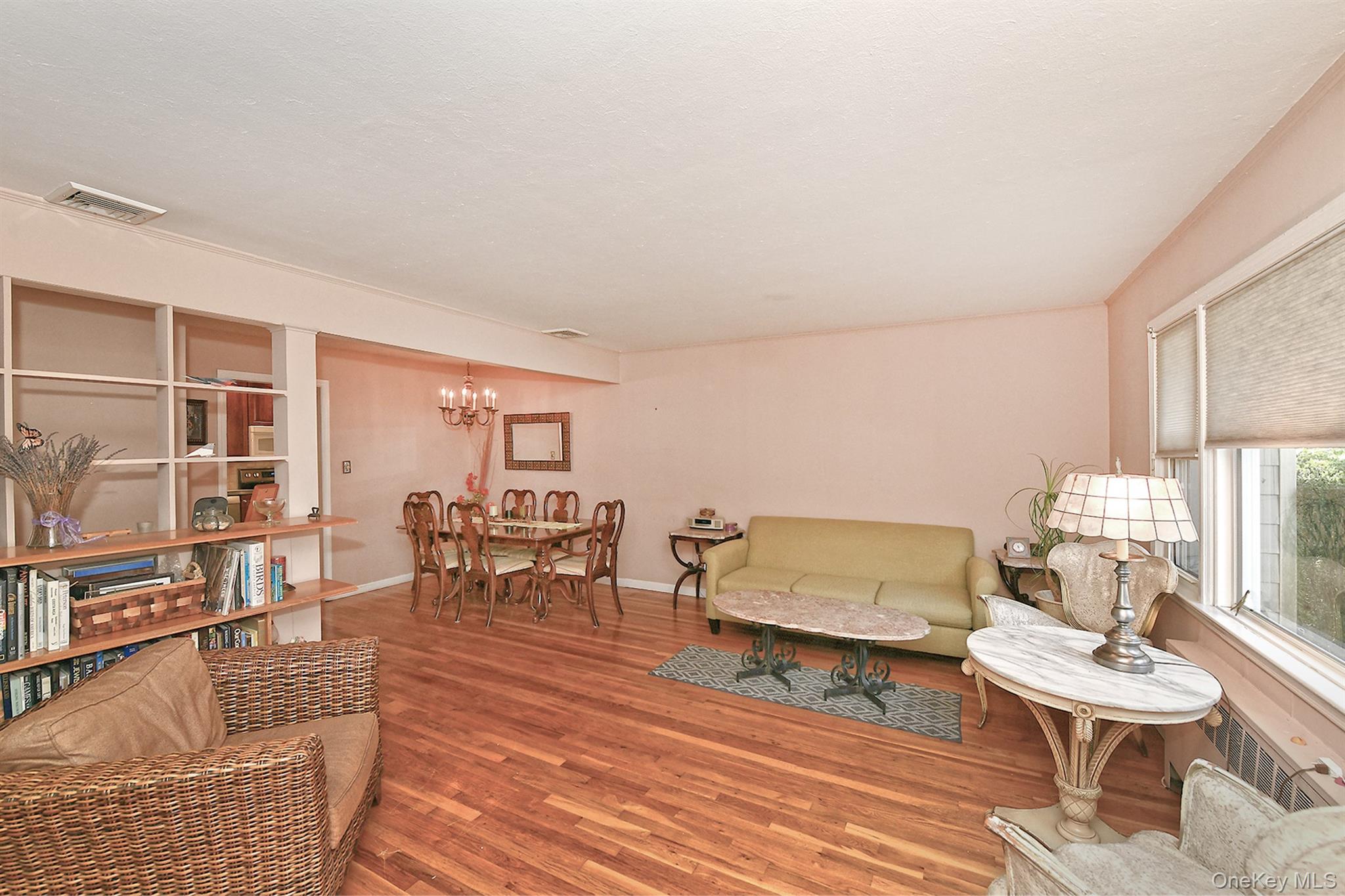 #7 photo, 1483 Crown Street, ナッソー郡 Wantagh , NY 11793