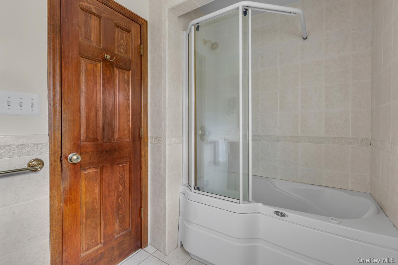 #17 photo, 60 Oak Street, Smithtown , NY 11787