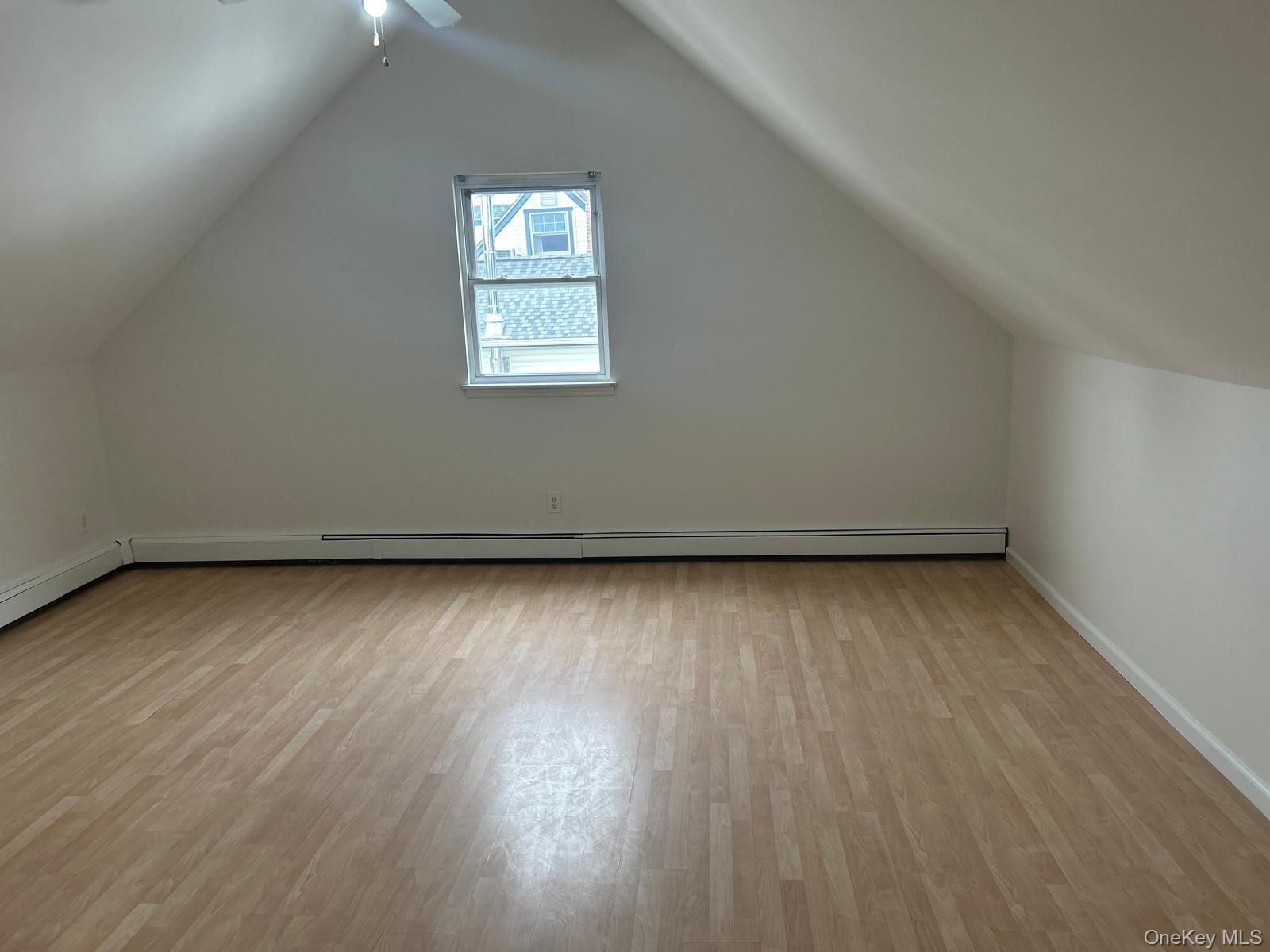 #12 photo, 209 Nassau Avenue, ナッソー郡 Freeport , NY 11520