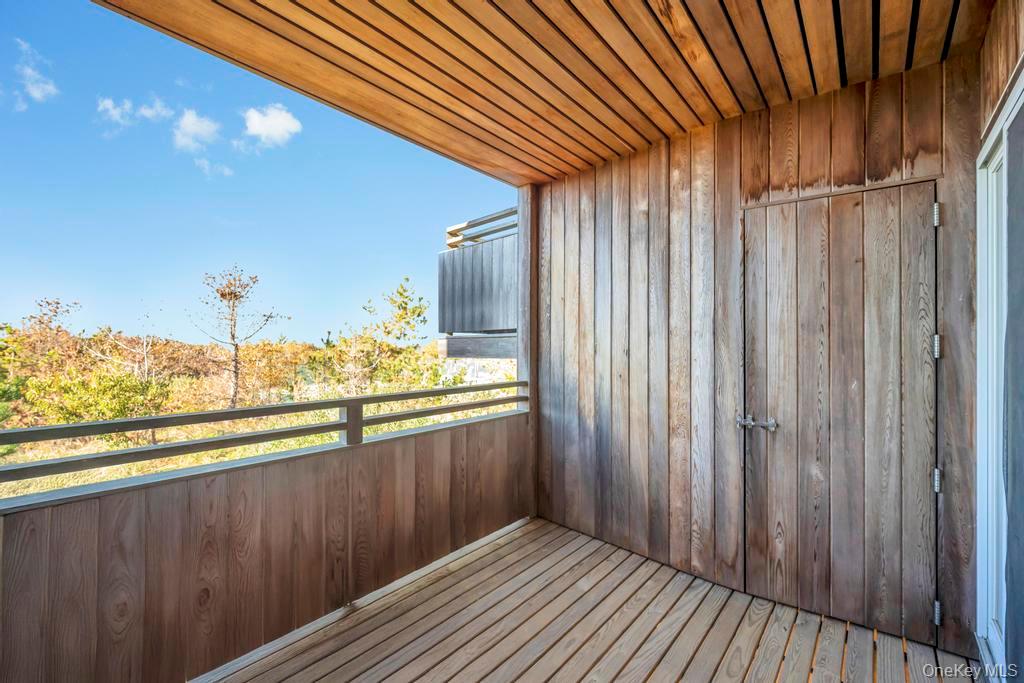 #11 photo, 2004 Montauk Highway, サフォーク郡 Amagansett , NY 11930