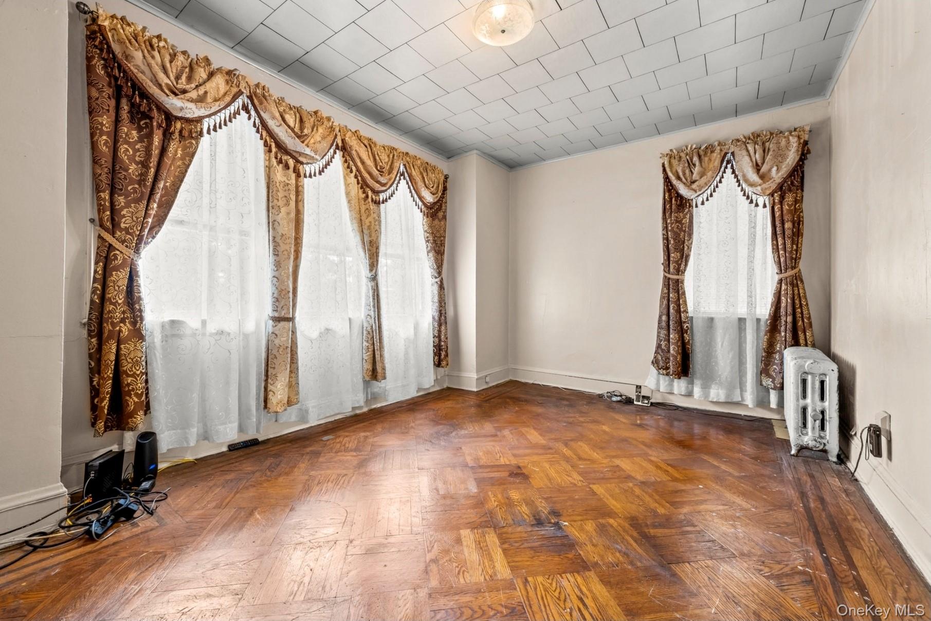 #4 photo, 13305 107th Avenue, Richmond Hill S. , NY 11419