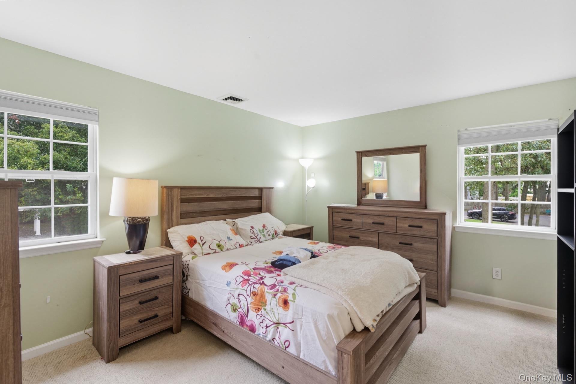 #16 photo, 6 13th Street, Selden , NY 11784