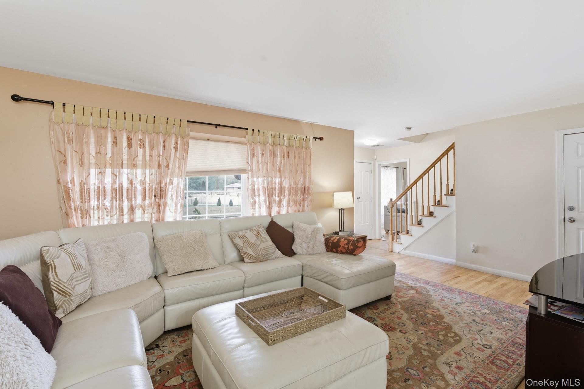 #8 photo, 6 13th Street, Selden , NY 11784