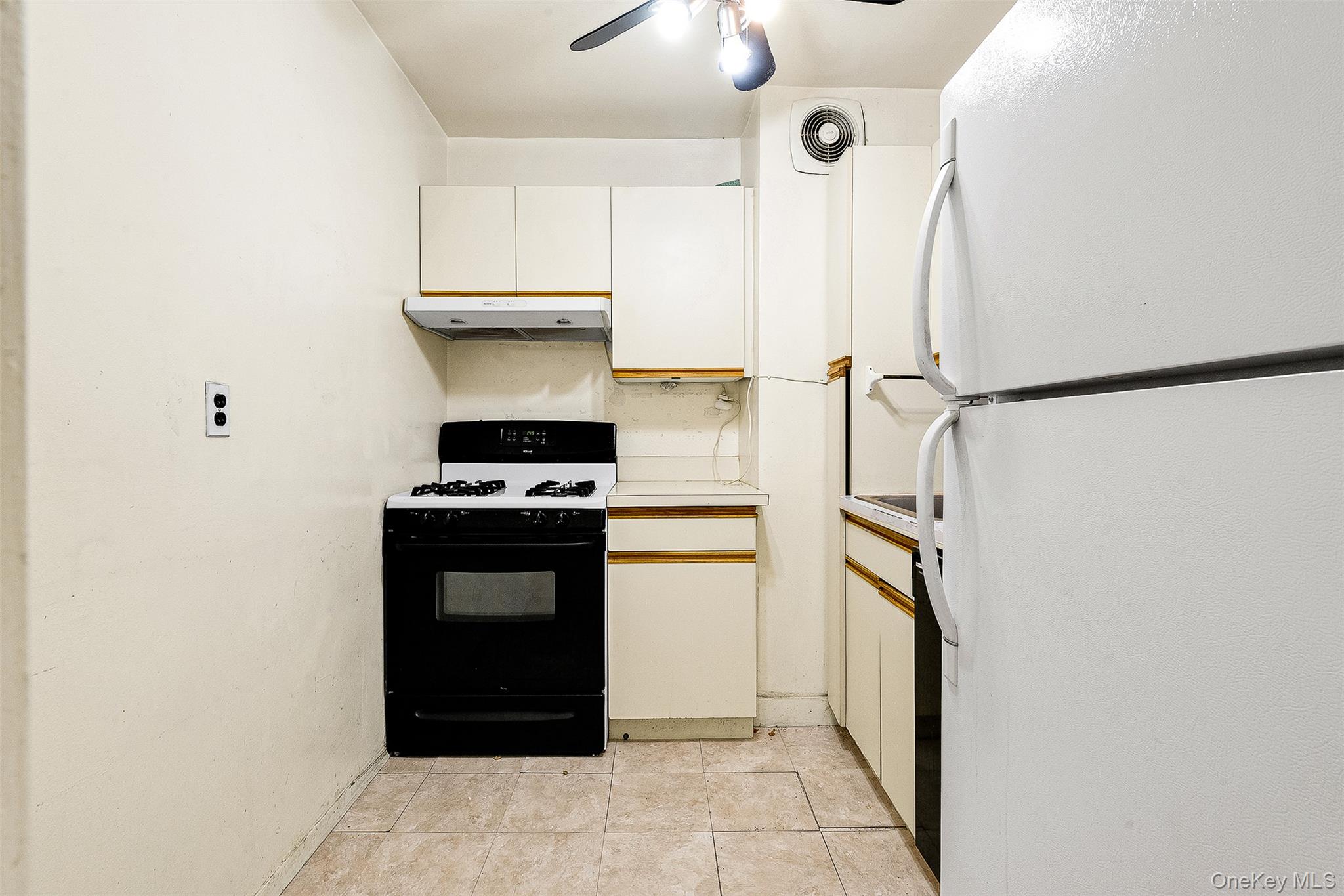 #13 photo, 66-10 Thornton Place, Rego Park , NY 11374