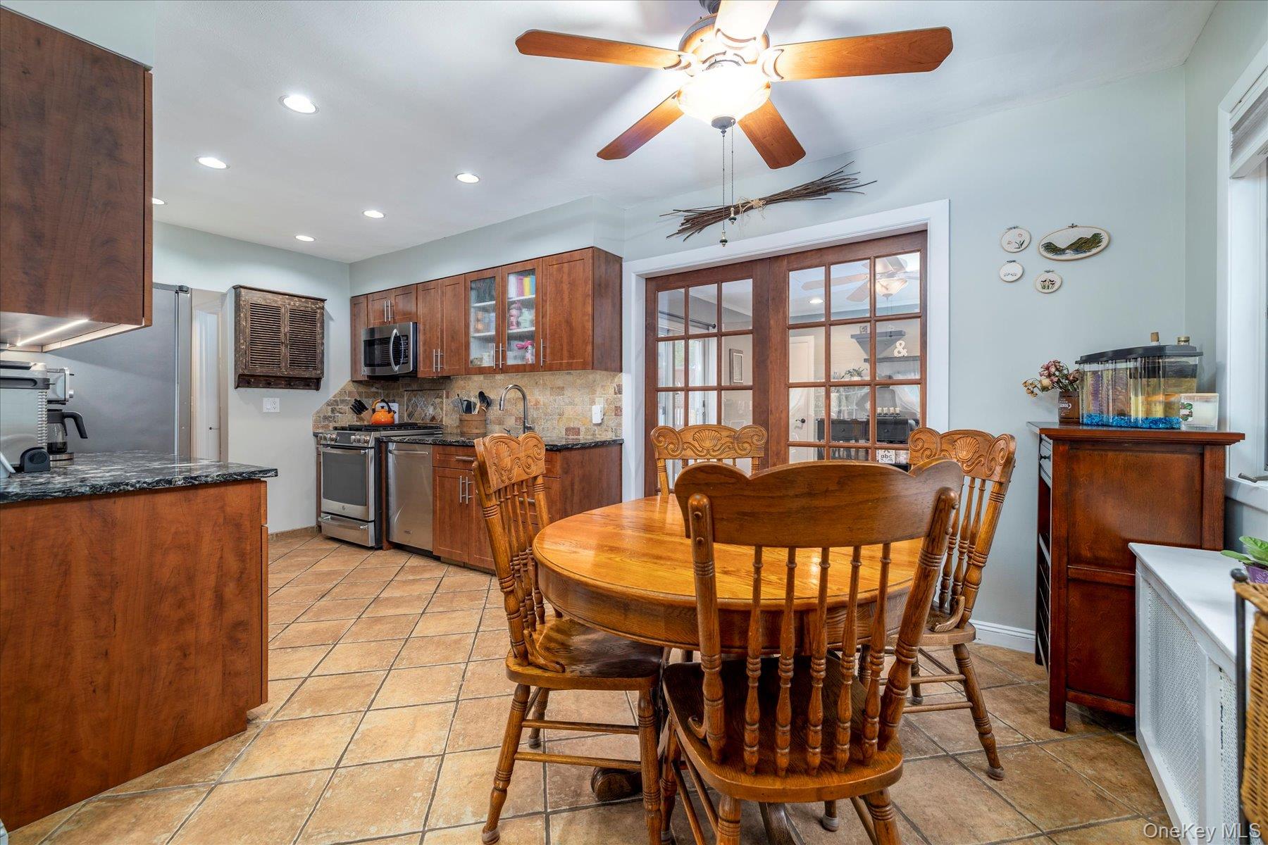 #12 photo, 1729 Gormley Avenue, नासाउ काउंटी Merrick , NY 11566