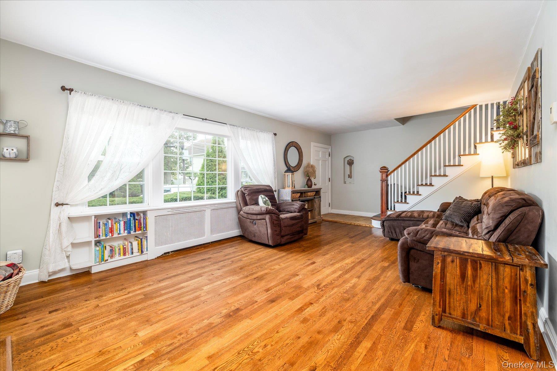 #9 photo, 1729 Gormley Avenue, नासाउ काउंटी Merrick , NY 11566