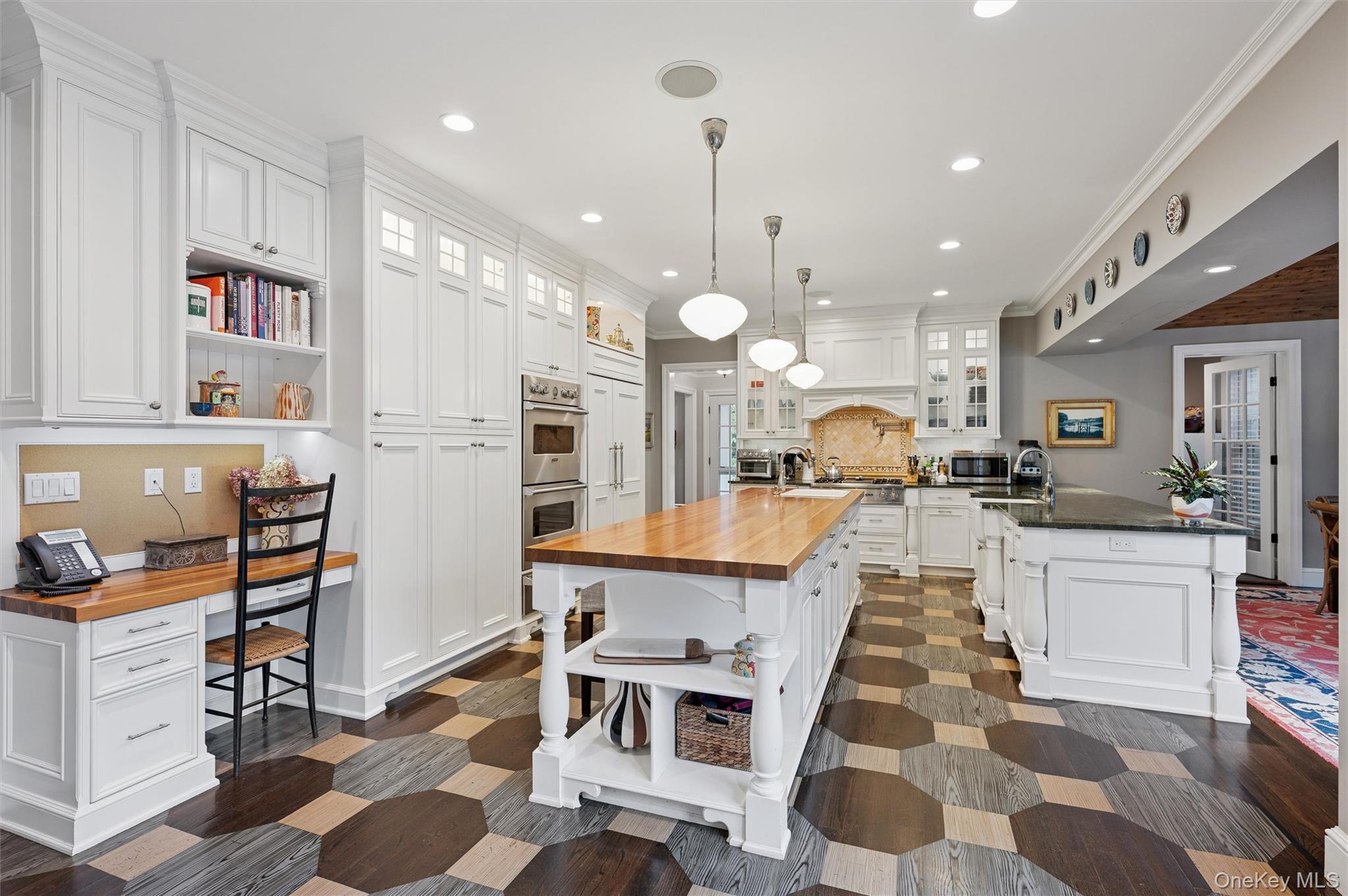 #9 photo, 31 Paquatuck Avenue, サフォーク郡 East Moriches , NY 11940