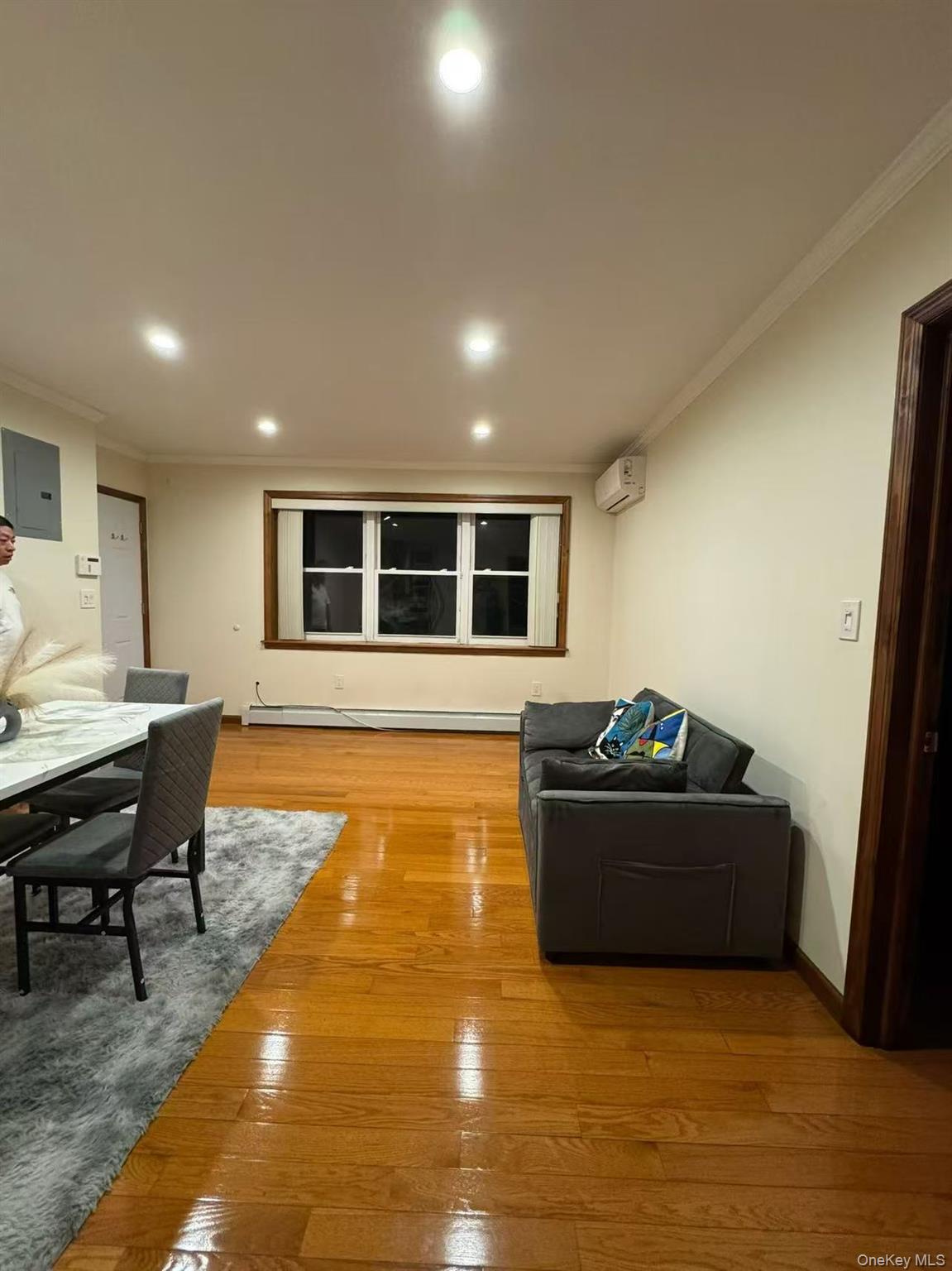 #1 photo, 82-11 57th Avenue, クイーンズ区 Elmhurst , NY 11373