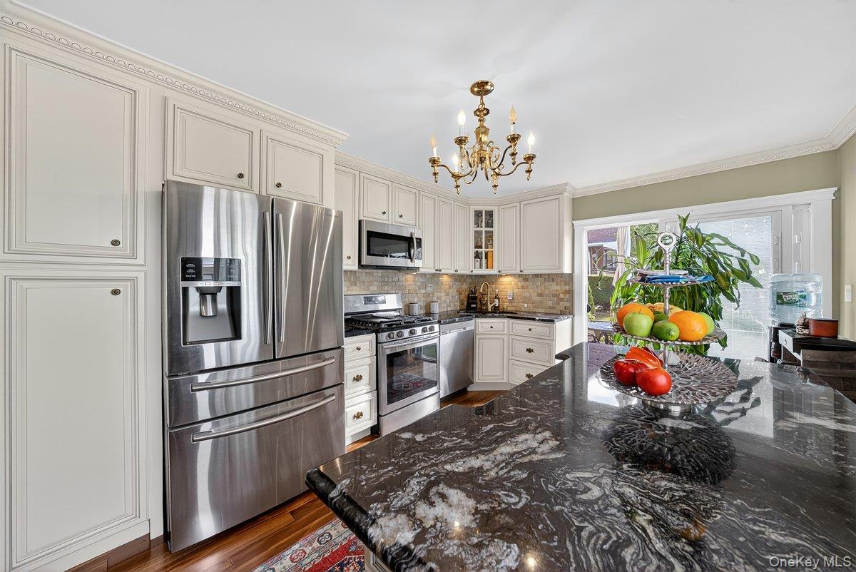 #7 photo, 20 Ashford Place, Yonkers , NY 10701