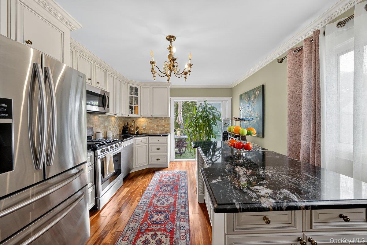 #9 photo, 20 Ashford Place, Yonkers , NY 10701