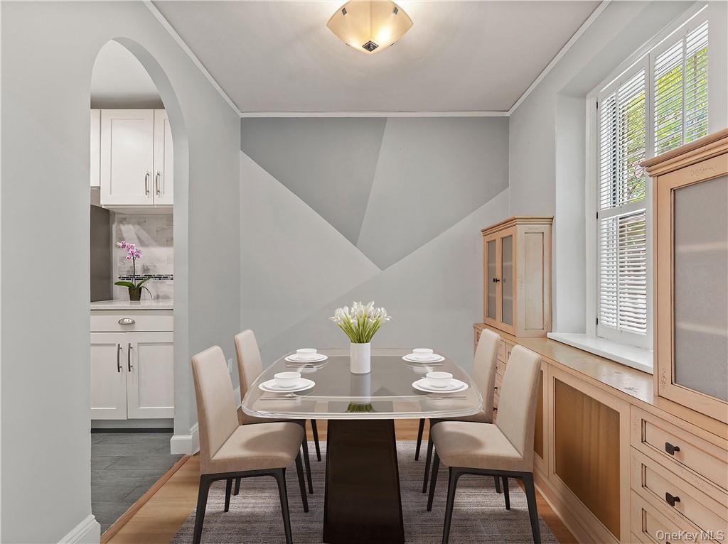 #14 photo, 270 Bronxville Road, Bronxville , NY 10708