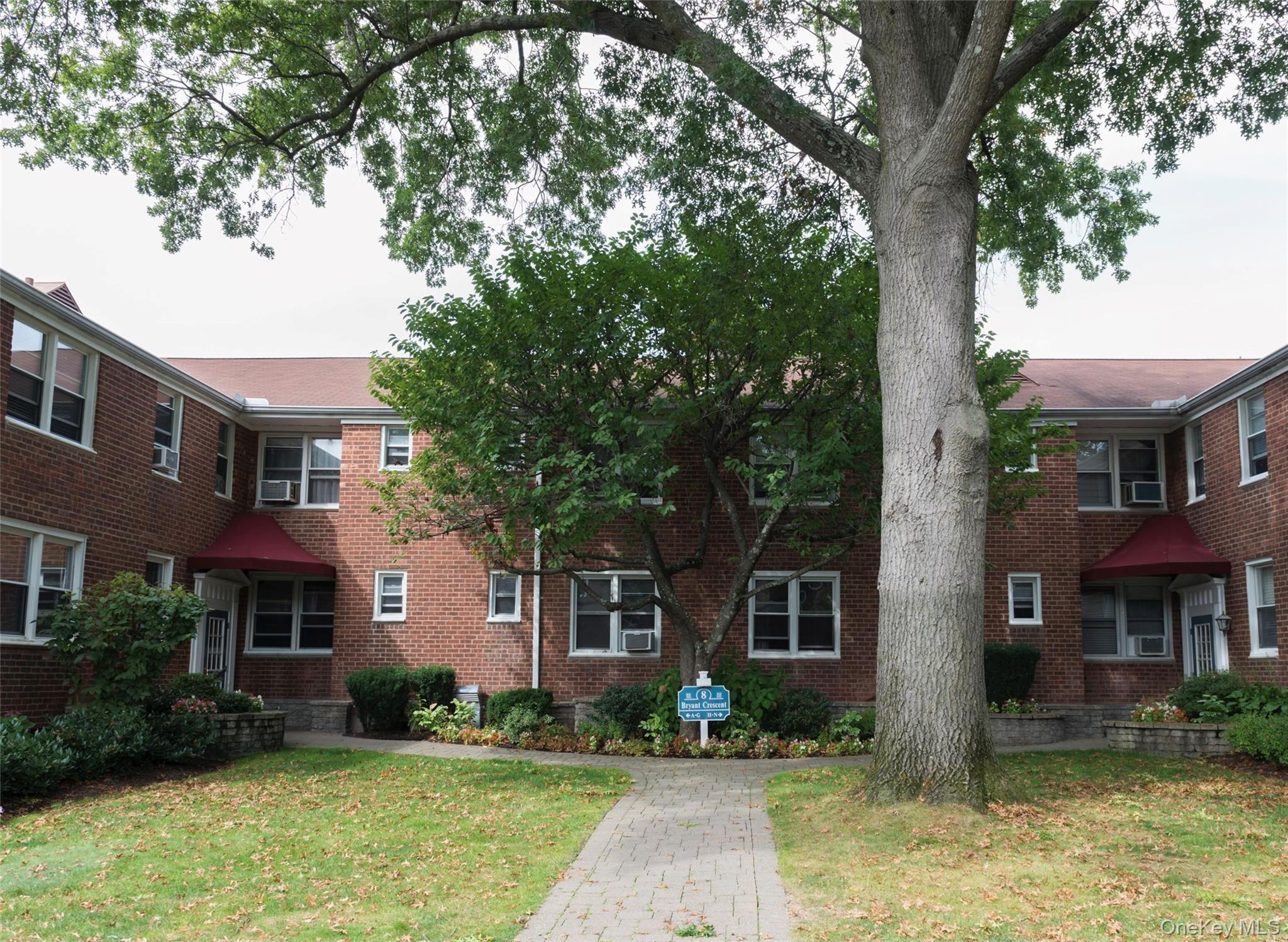 #4 photo, 8 Bryant Crescent, White Plains , NY 10605