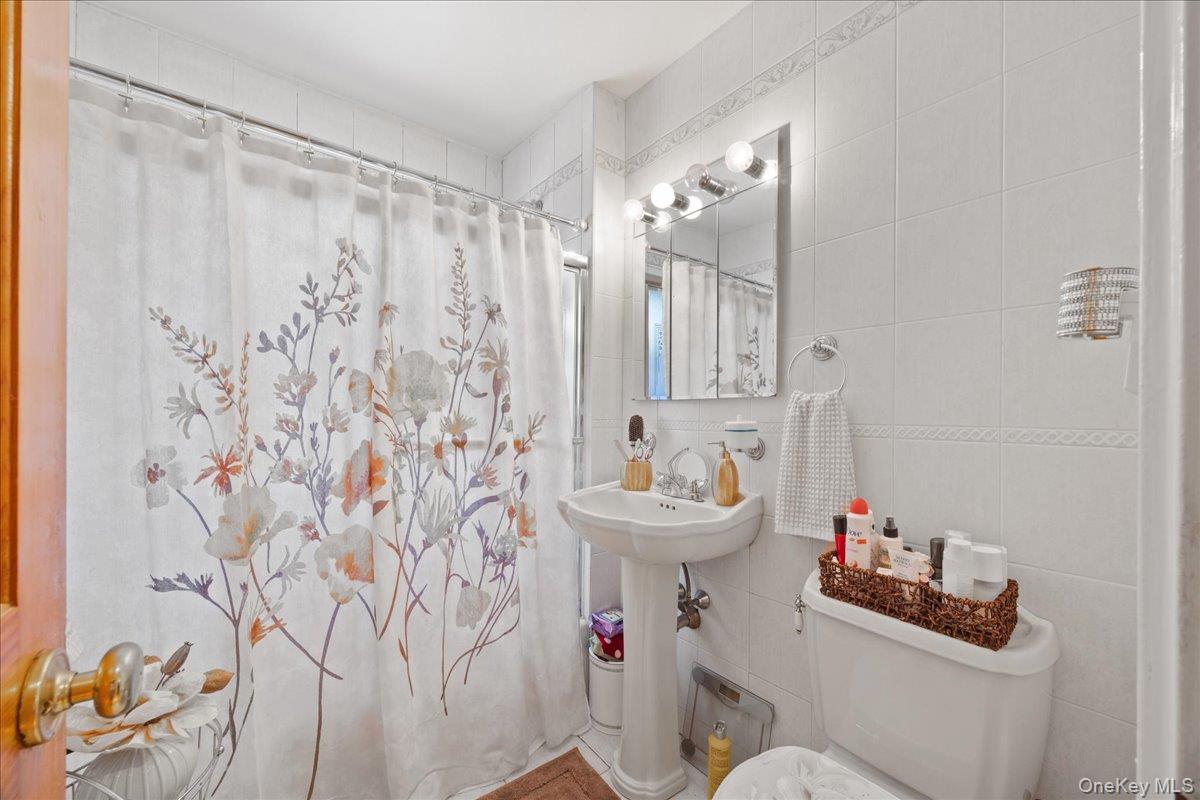 #15 photo, 1193 Neill Avenue, Bronx , NY 10461