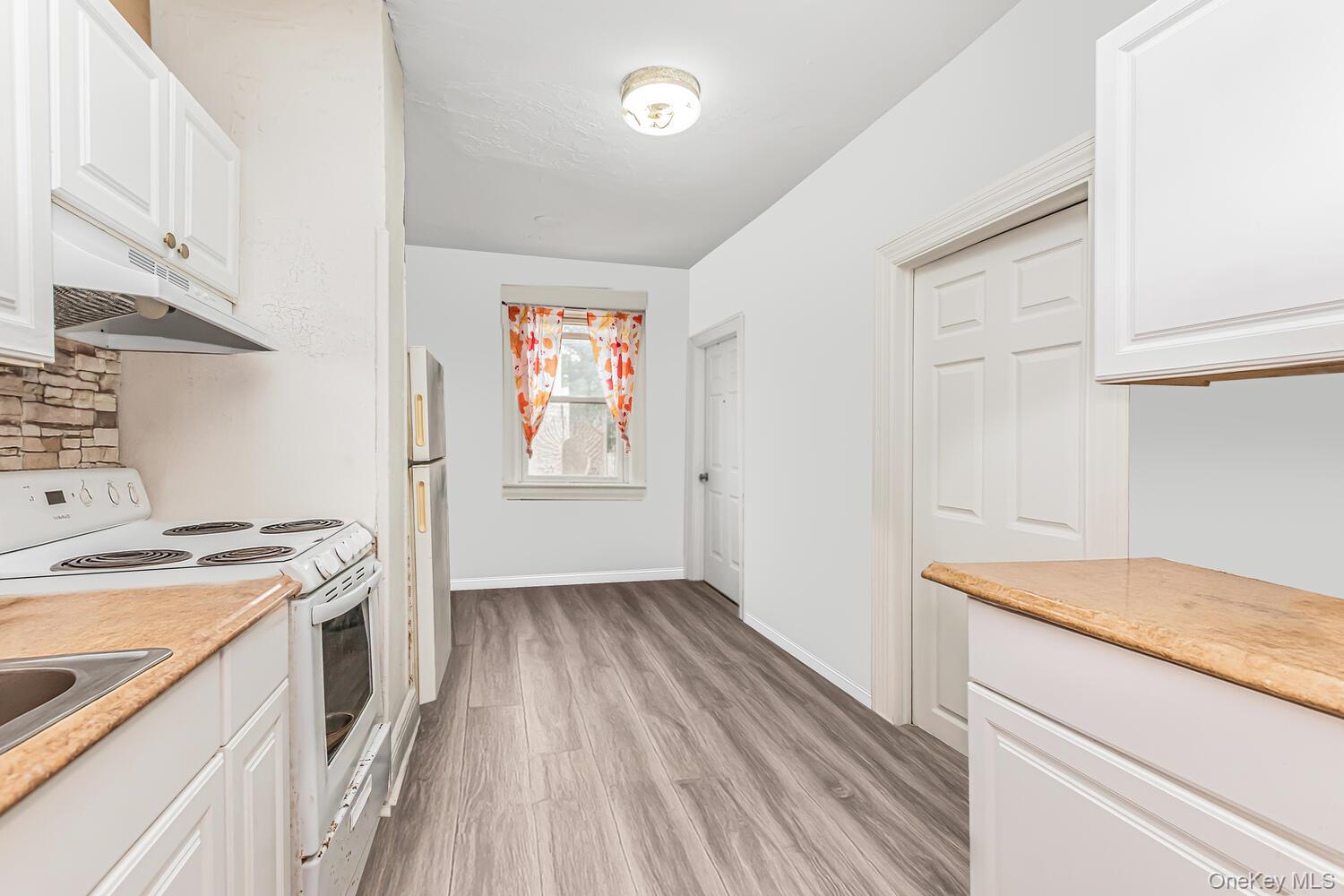 #11 photo, 338 Ashburton Avenue, Yonkers , NY 10701