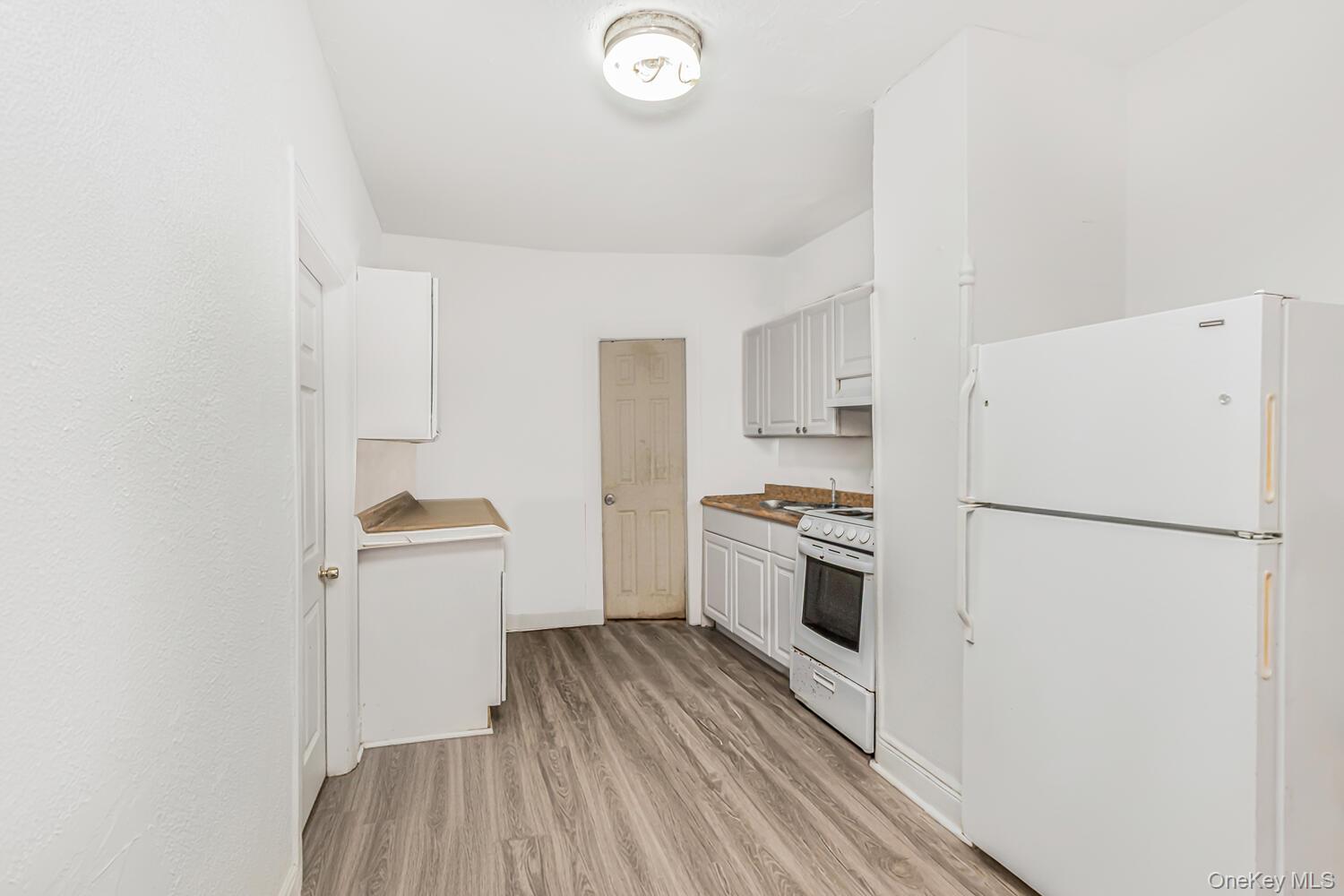 #12 photo, 338 Ashburton Avenue, Yonkers , NY 10701