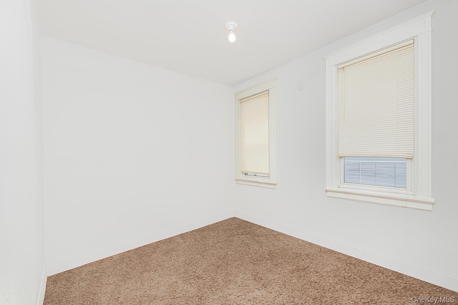 #14 photo, 338 Ashburton Avenue, Yonkers , NY 10701