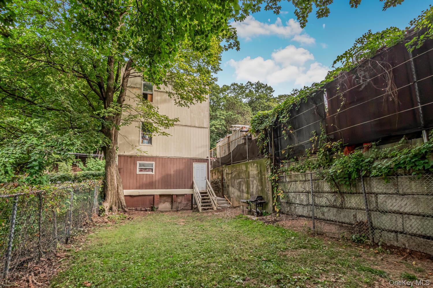 #18 photo, 338 Ashburton Avenue, Yonkers , NY 10701