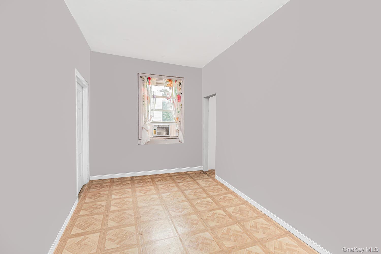 #6 photo, 338 Ashburton Avenue, Yonkers , NY 10701