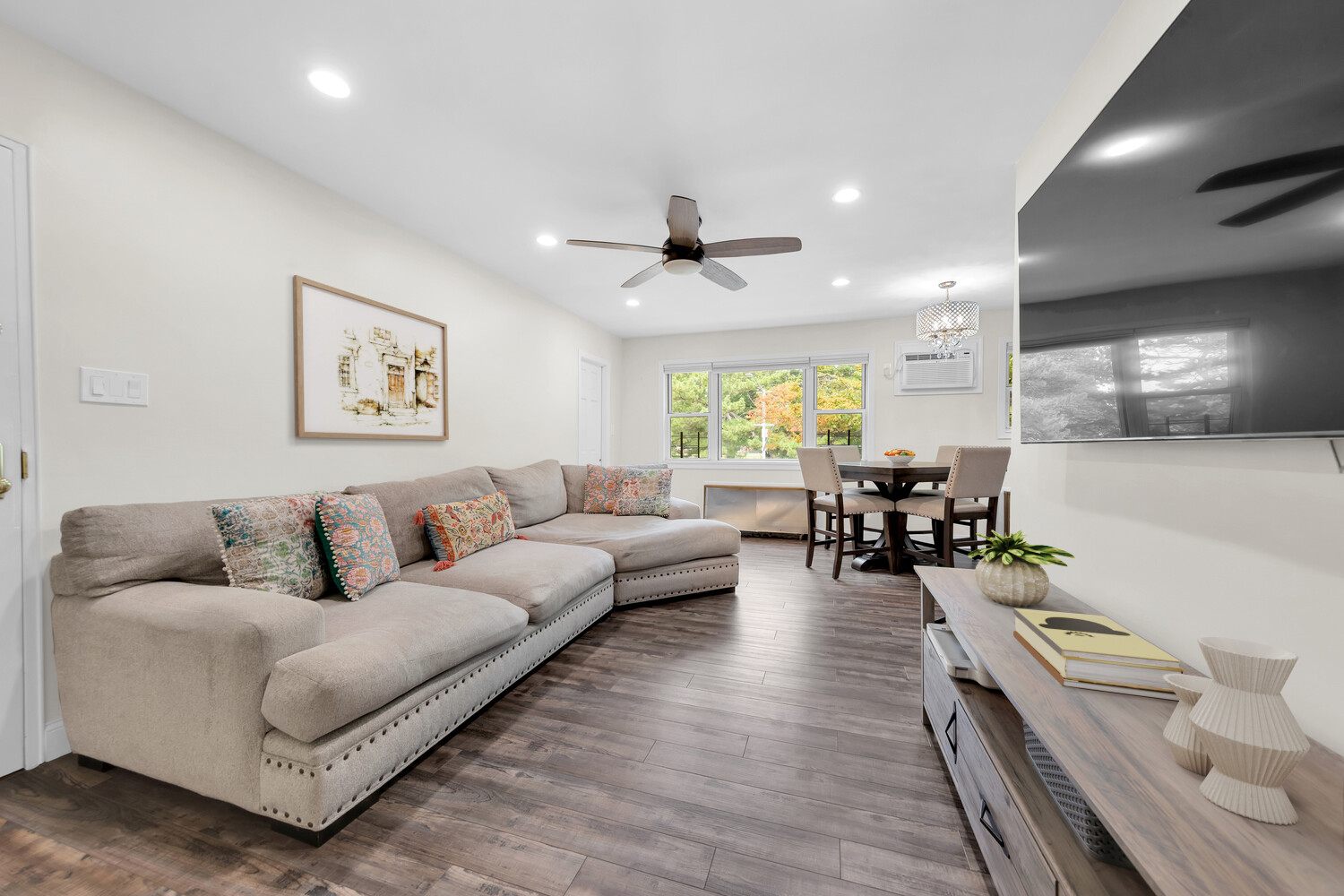 #1 photo, 349 BAY 8TH Street, ブルックリン区 Bath Beach , NY 11228