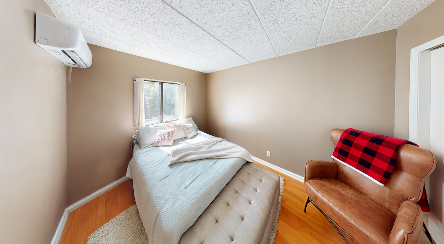 #5 photo, 75-58 113TH Street, Forest Hills , NY 11375