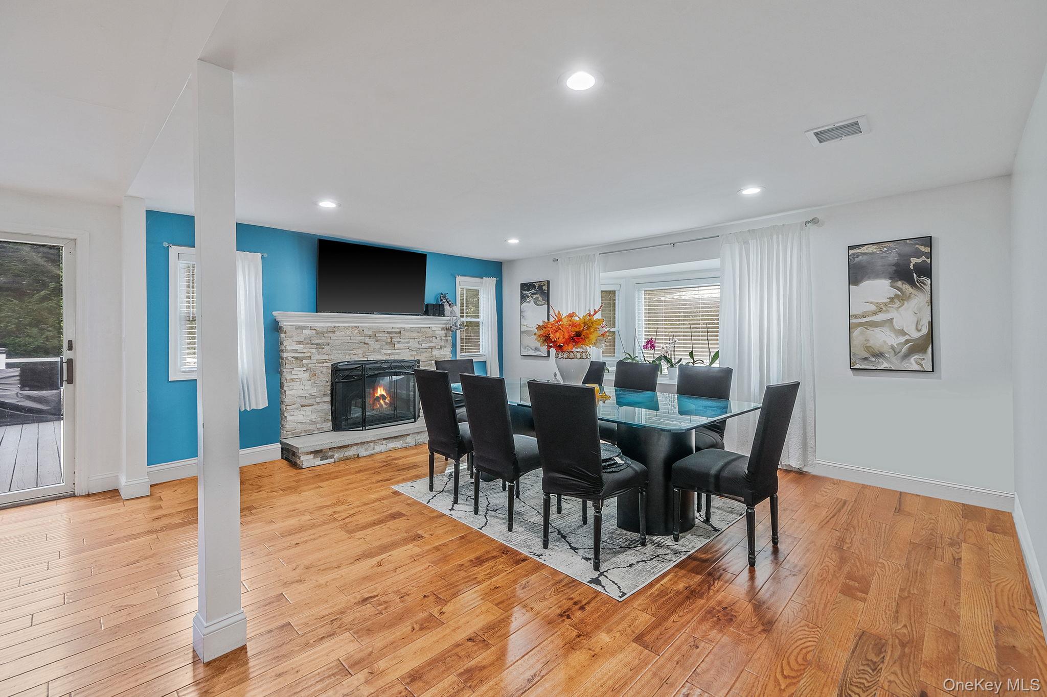 #11 photo, 62 Bayside Avenue, Amity Harbor , NY 11701