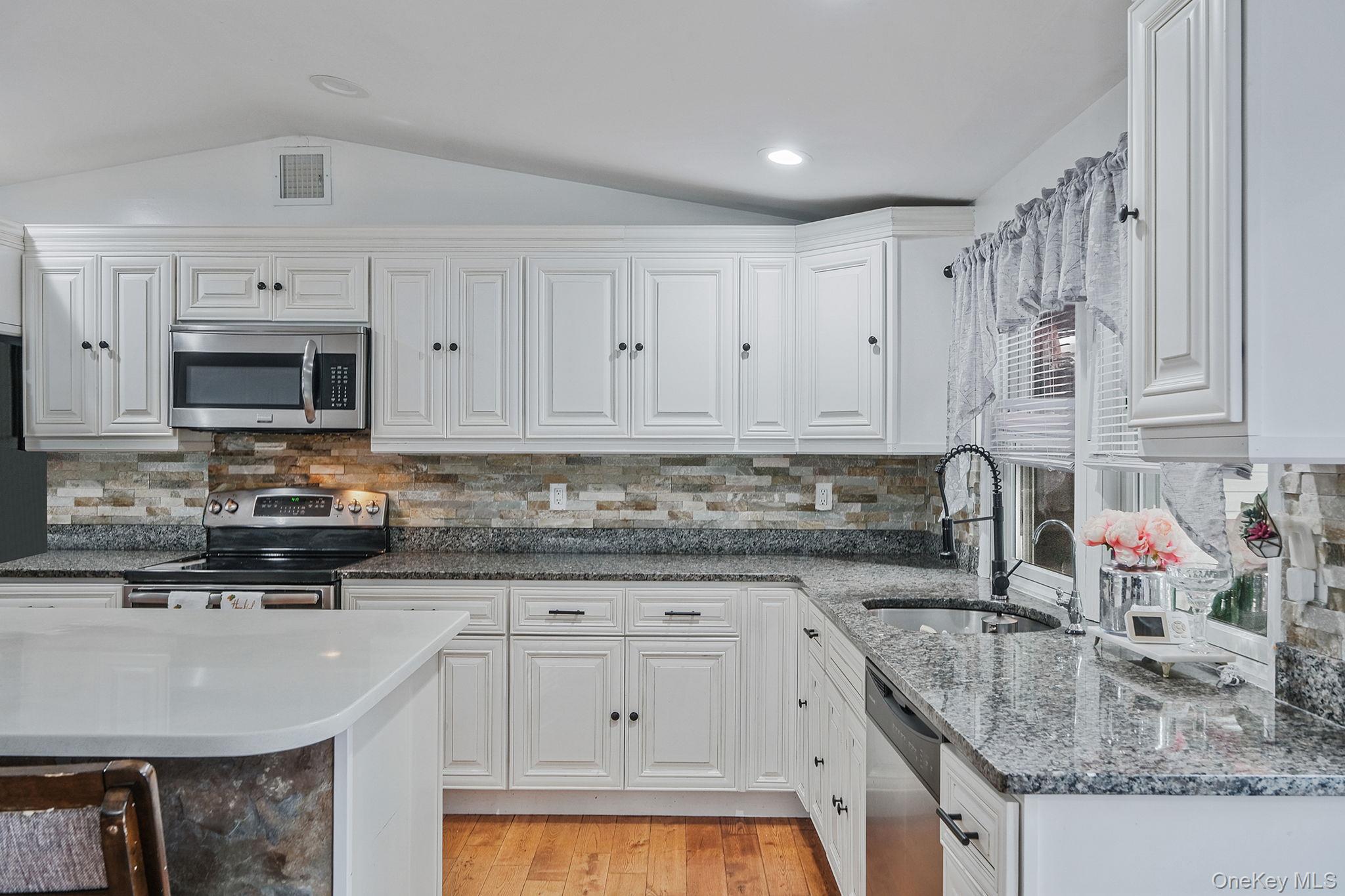 #15 photo, 62 Bayside Avenue, Amity Harbor , NY 11701