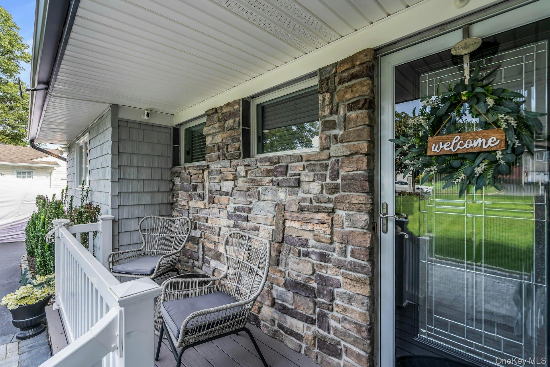 #3 photo, 17 Wren Drive, サフォーク郡 Hauppauge , NY 11788