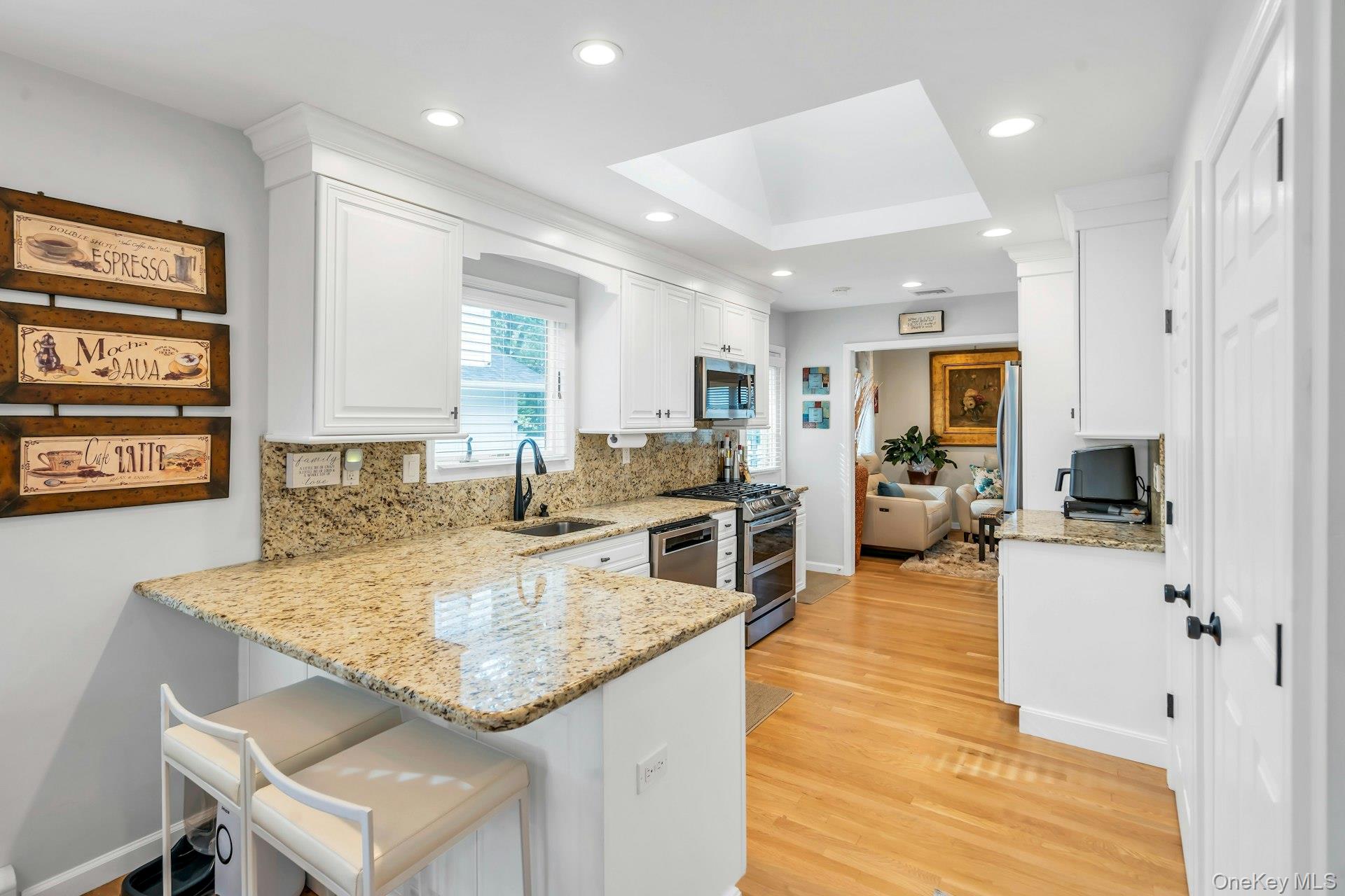 #8 photo, 17 Wren Drive, サフォーク郡 Hauppauge , NY 11788