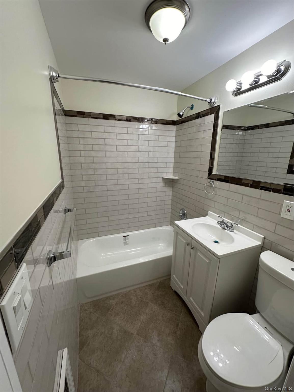 #8 photo, 212-26 Jamaica, Jamaica , NY 11428