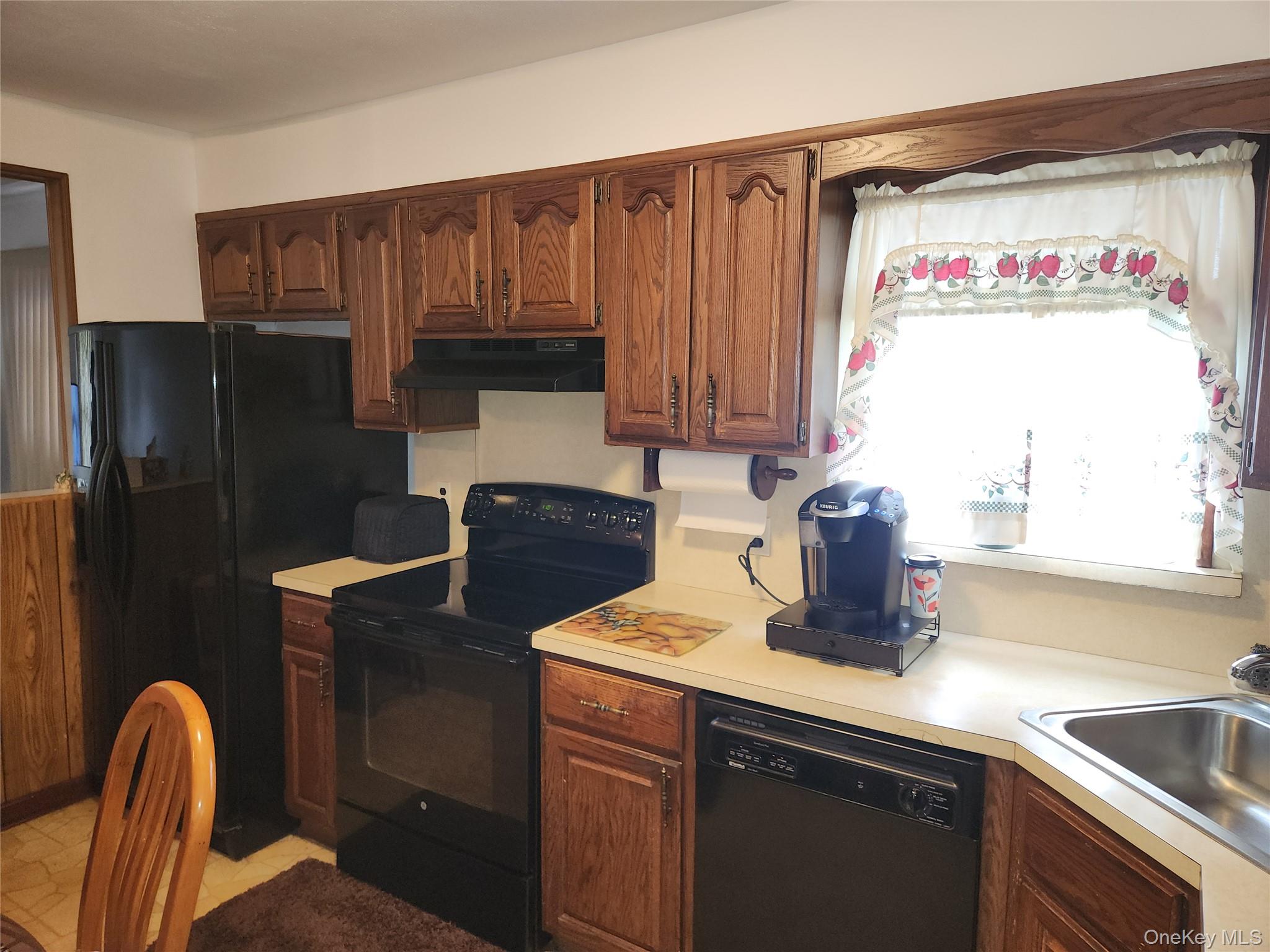 #13 photo, 305 Warren Street, Uniondale , NY 11553