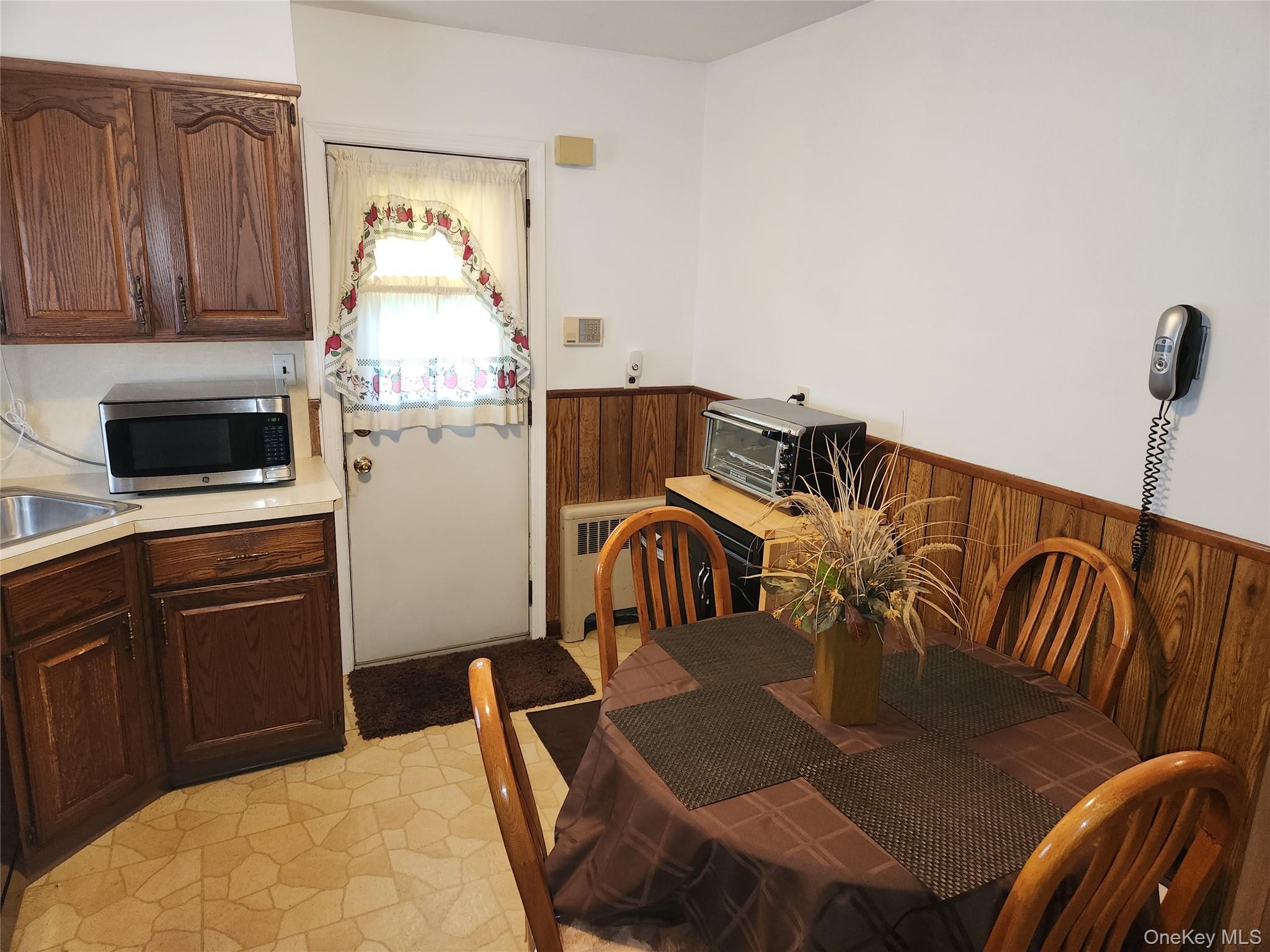 #14 photo, 305 Warren Street, Uniondale , NY 11553