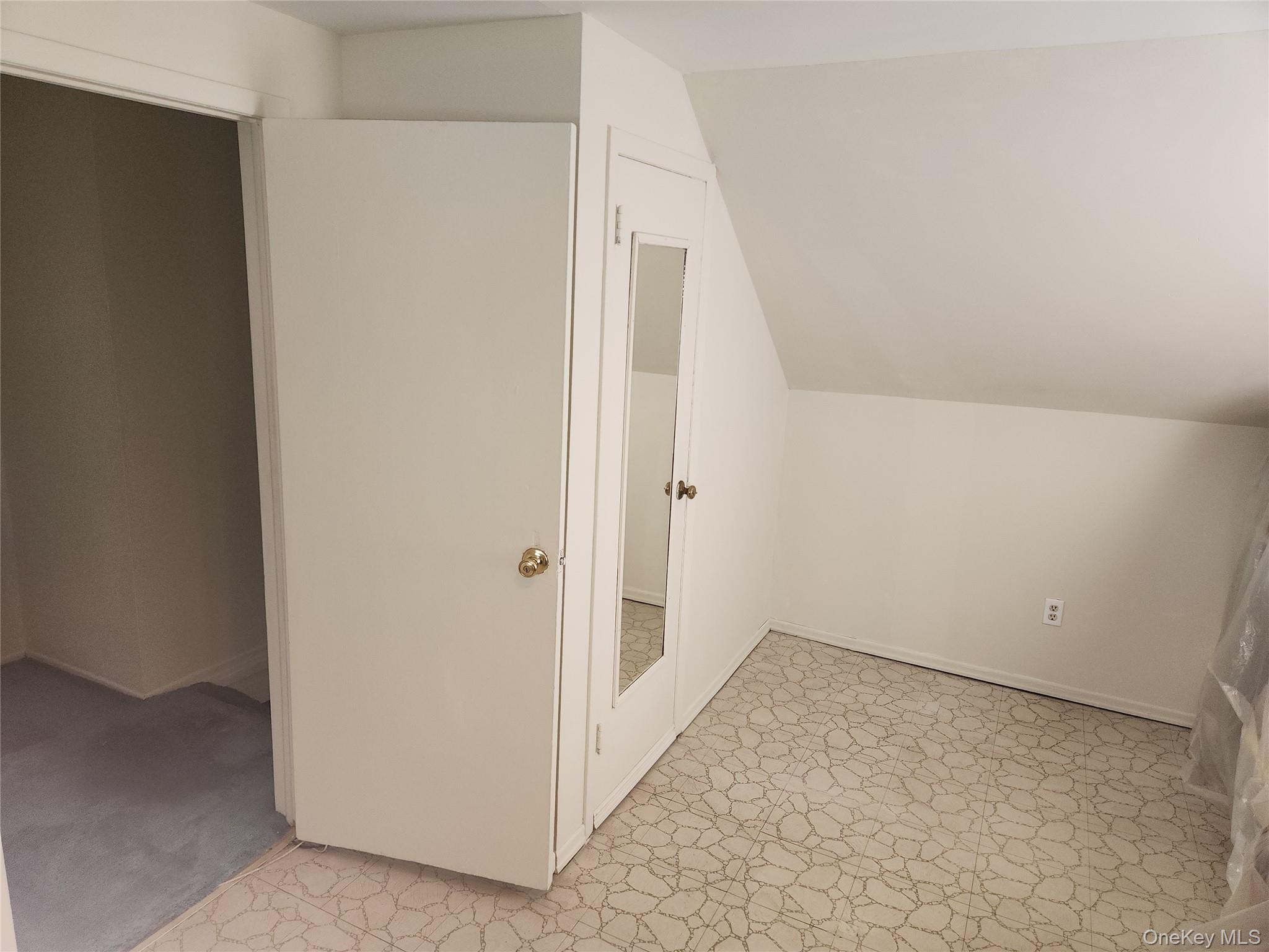 #18 photo, 305 Warren Street, Uniondale , NY 11553