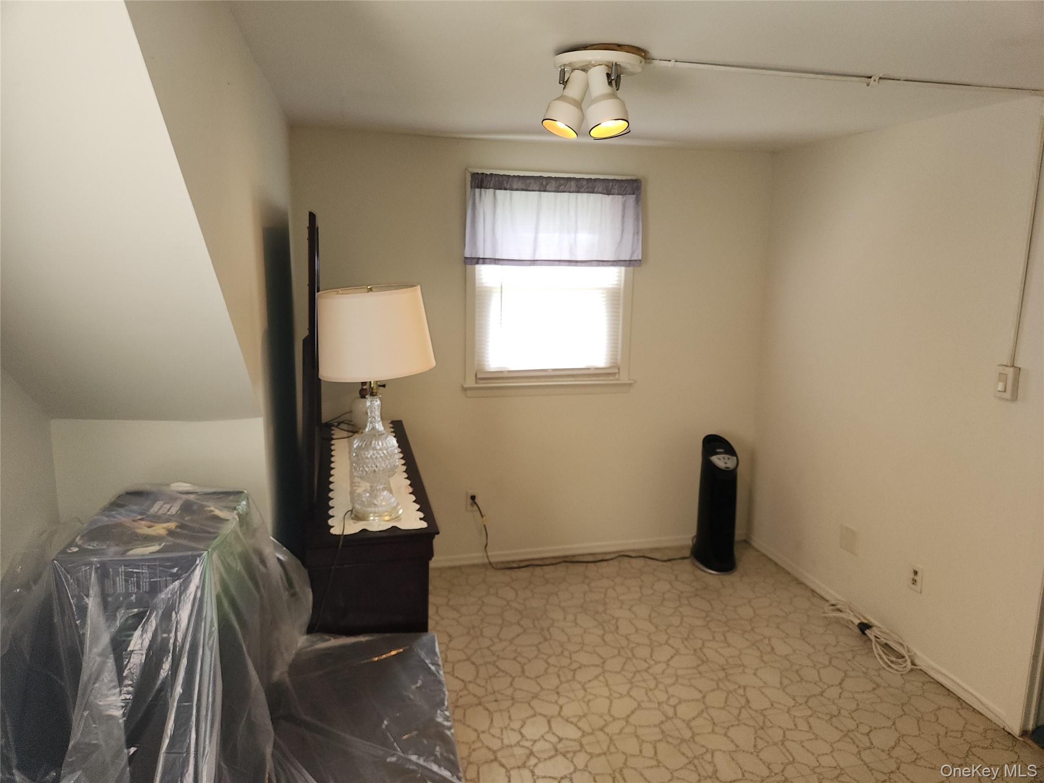 #19 photo, 305 Warren Street, Uniondale , NY 11553