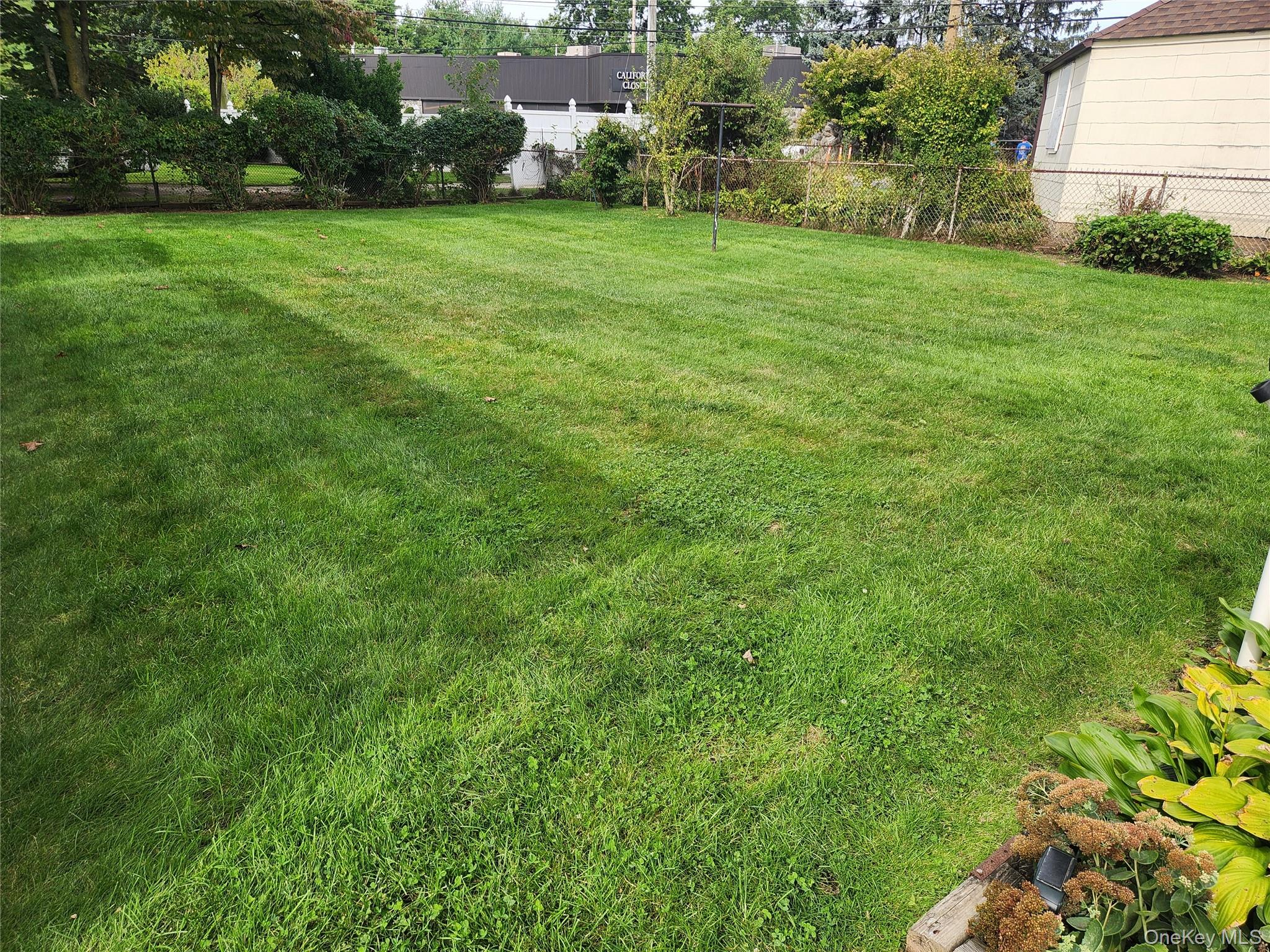 #5 photo, 305 Warren Street, Uniondale , NY 11553