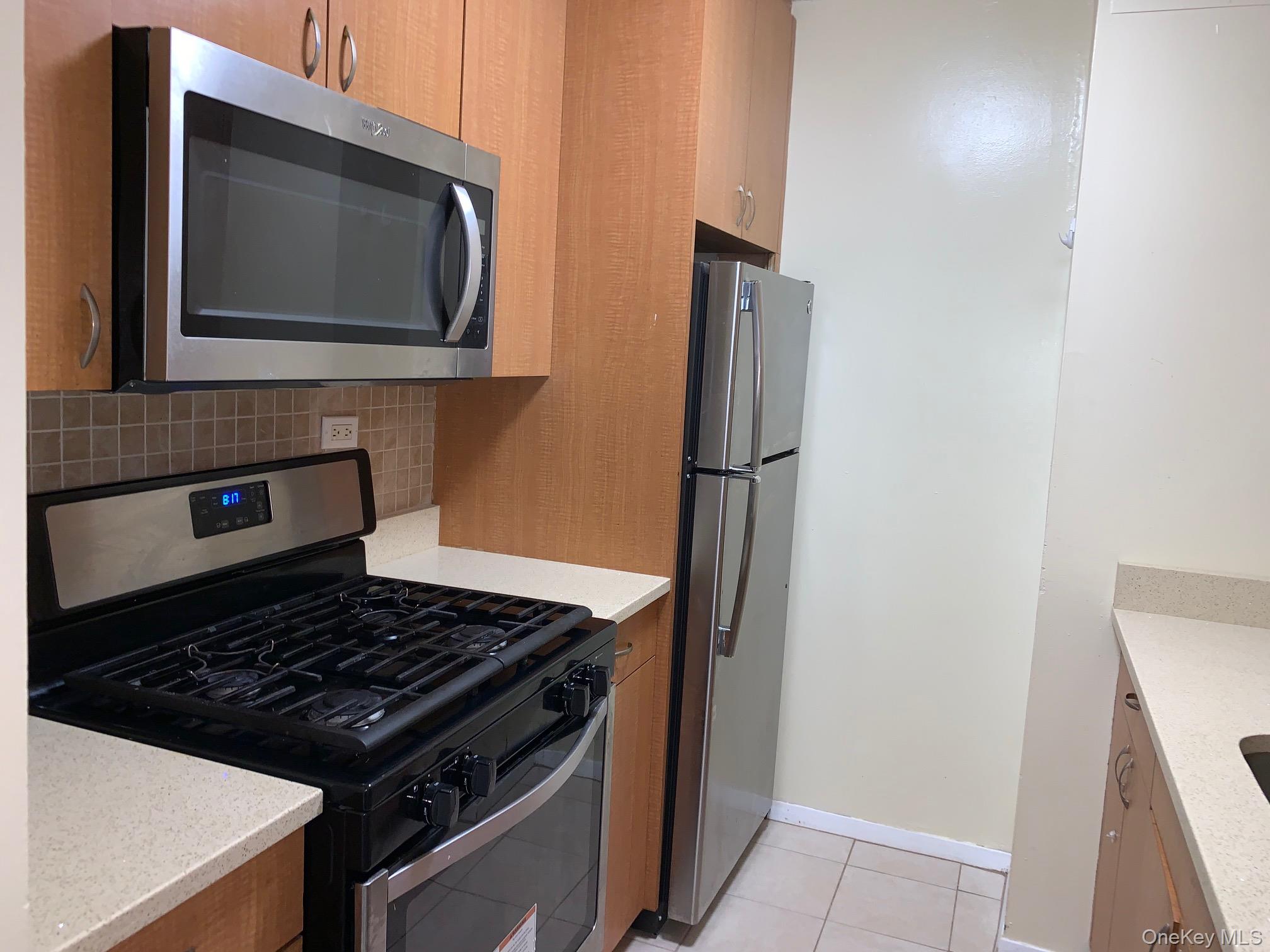 #13 photo, 150-38 Union Turnpike, Flushing , NY 11358