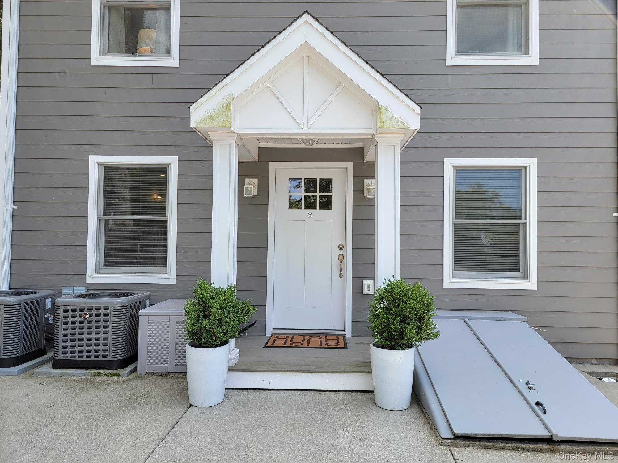 #1 photo, 71 Park Avenue, 롱 아일랜드 Babylon , NY 11702