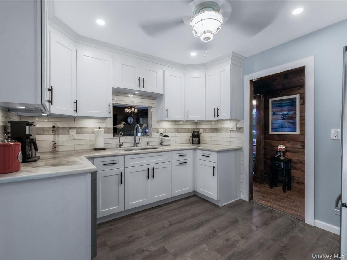 #13 photo, 80 Fairview Avenue, ナッソー郡 East Meadow , NY 11554