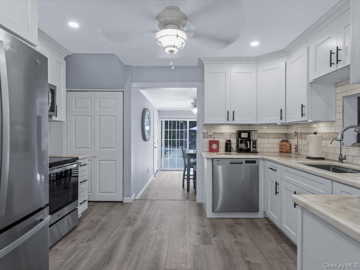 #15 photo, 80 Fairview Avenue, ナッソー郡 East Meadow , NY 11554