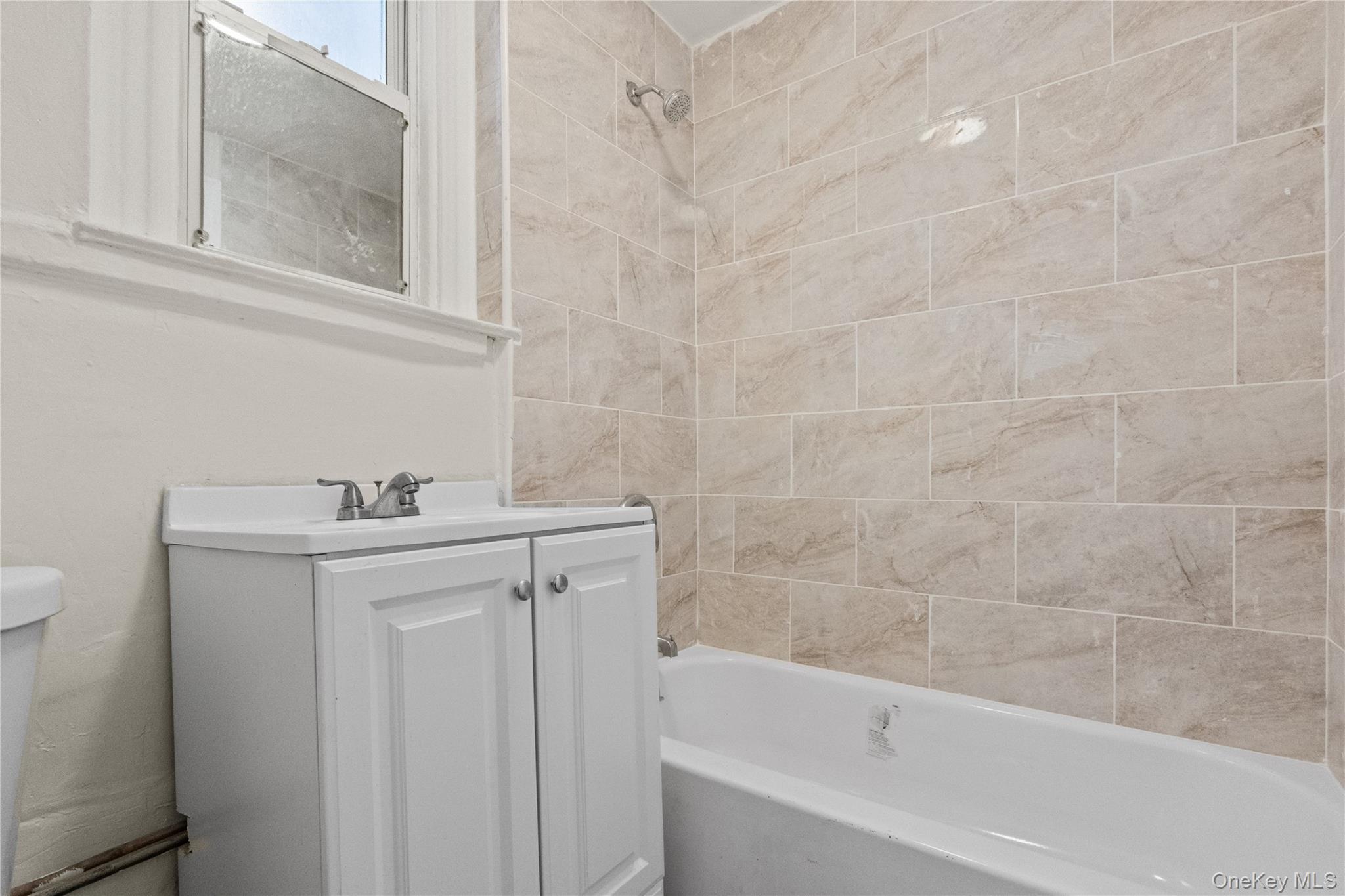 #20 photo, 4906 Fort Hamilton Parkway, Brooklyn , NY 11219