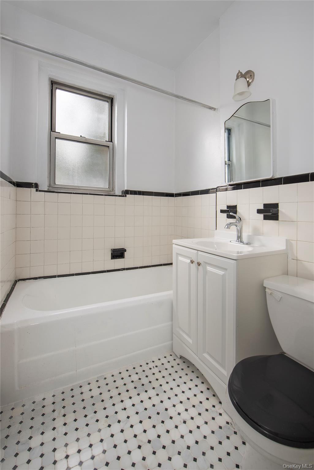 #6 photo, 86-10 34th Avenue, クイーンズ区 Jackson Heights , NY 11372