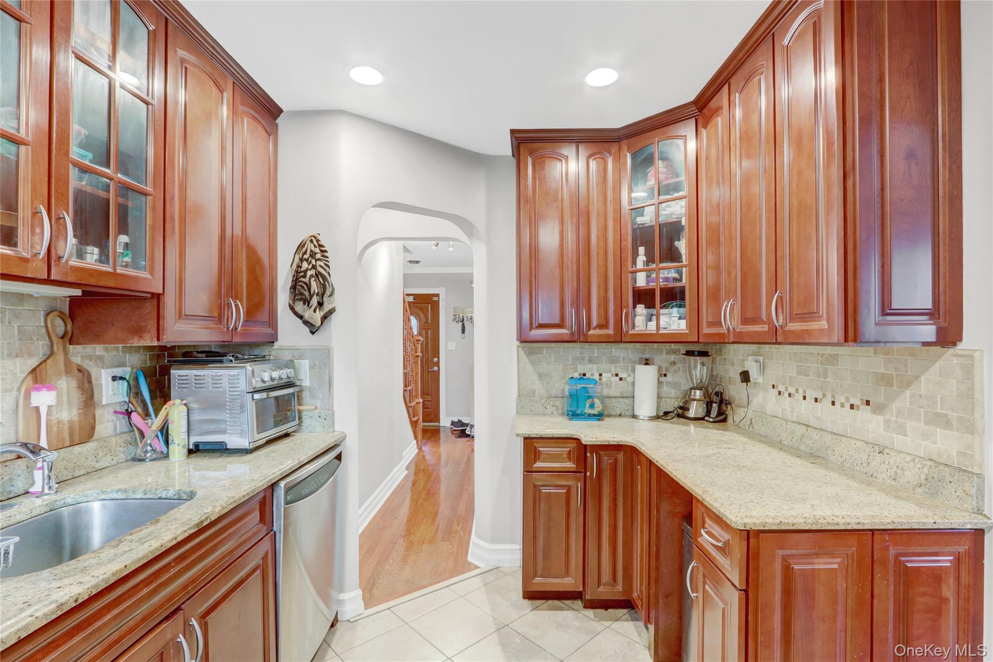 #10 photo, 8344 247th Street, كوينز Bellerose , NY 11426