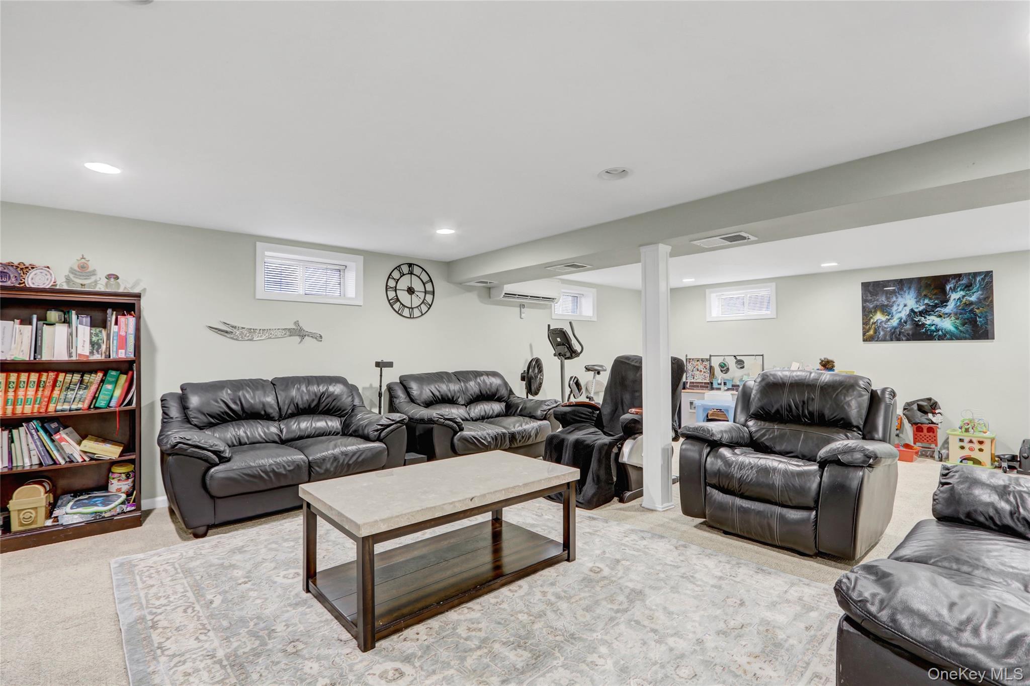 #15 photo, 8344 247th Street, كوينز Bellerose , NY 11426