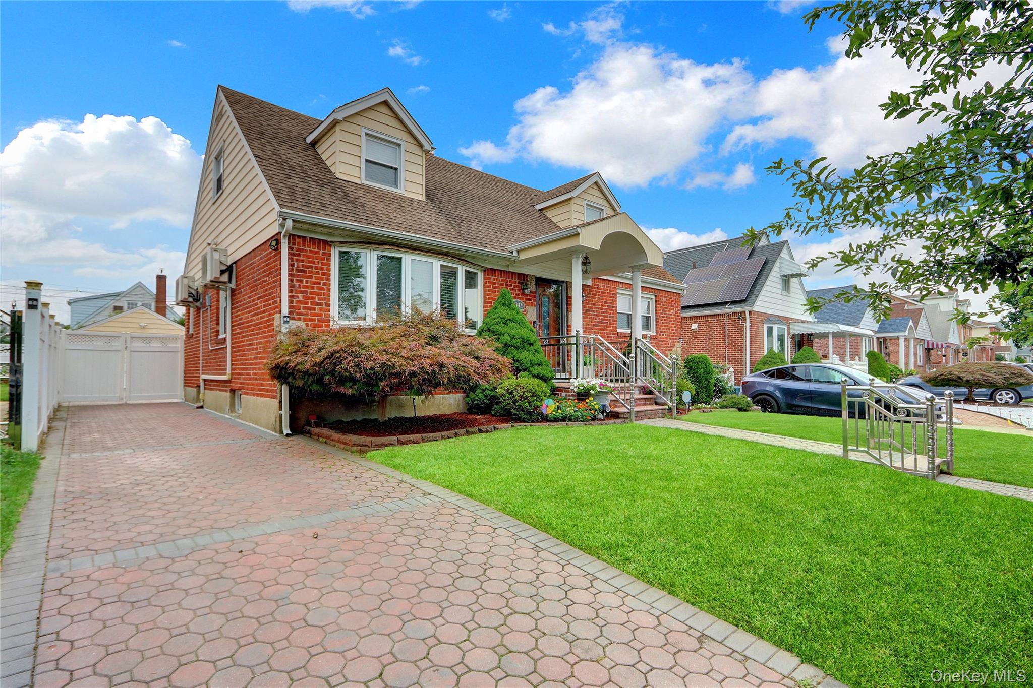 #2 photo, 8344 247th Street, كوينز Bellerose , NY 11426