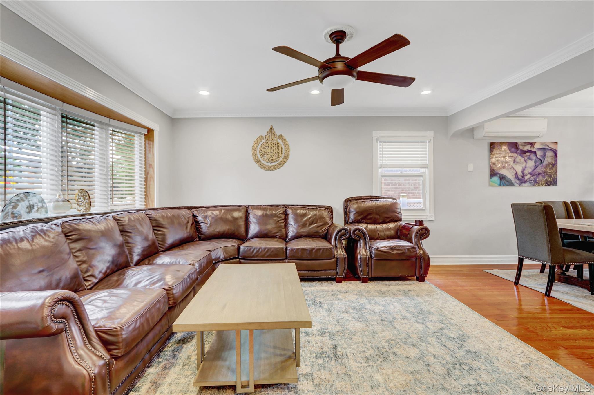 #3 photo, 8344 247th Street, كوينز Bellerose , NY 11426