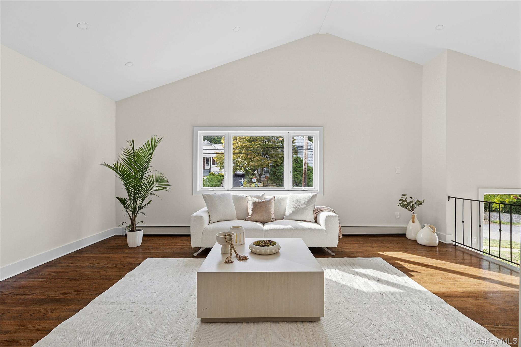 #3 photo, 21A Neulist Avenue, Port Washington , NY 11050