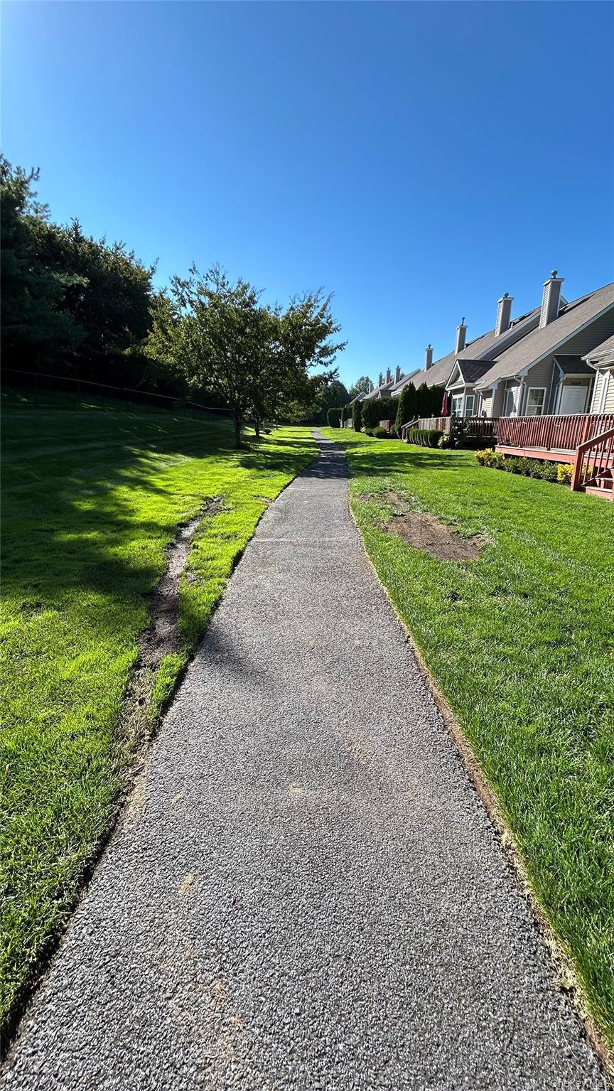 #11 photo, 37 Halley Lane, サフォーク郡 Miller Place , NY 11764