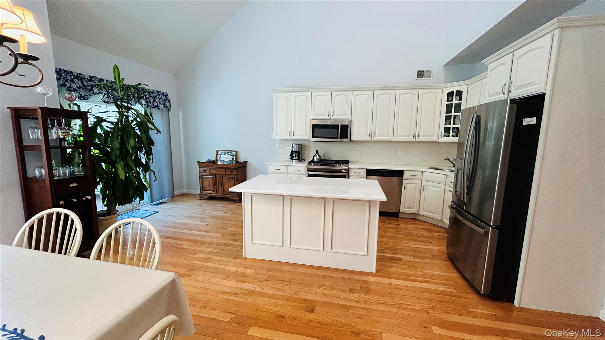 #16 photo, 37 Halley Lane, サフォーク郡 Miller Place , NY 11764