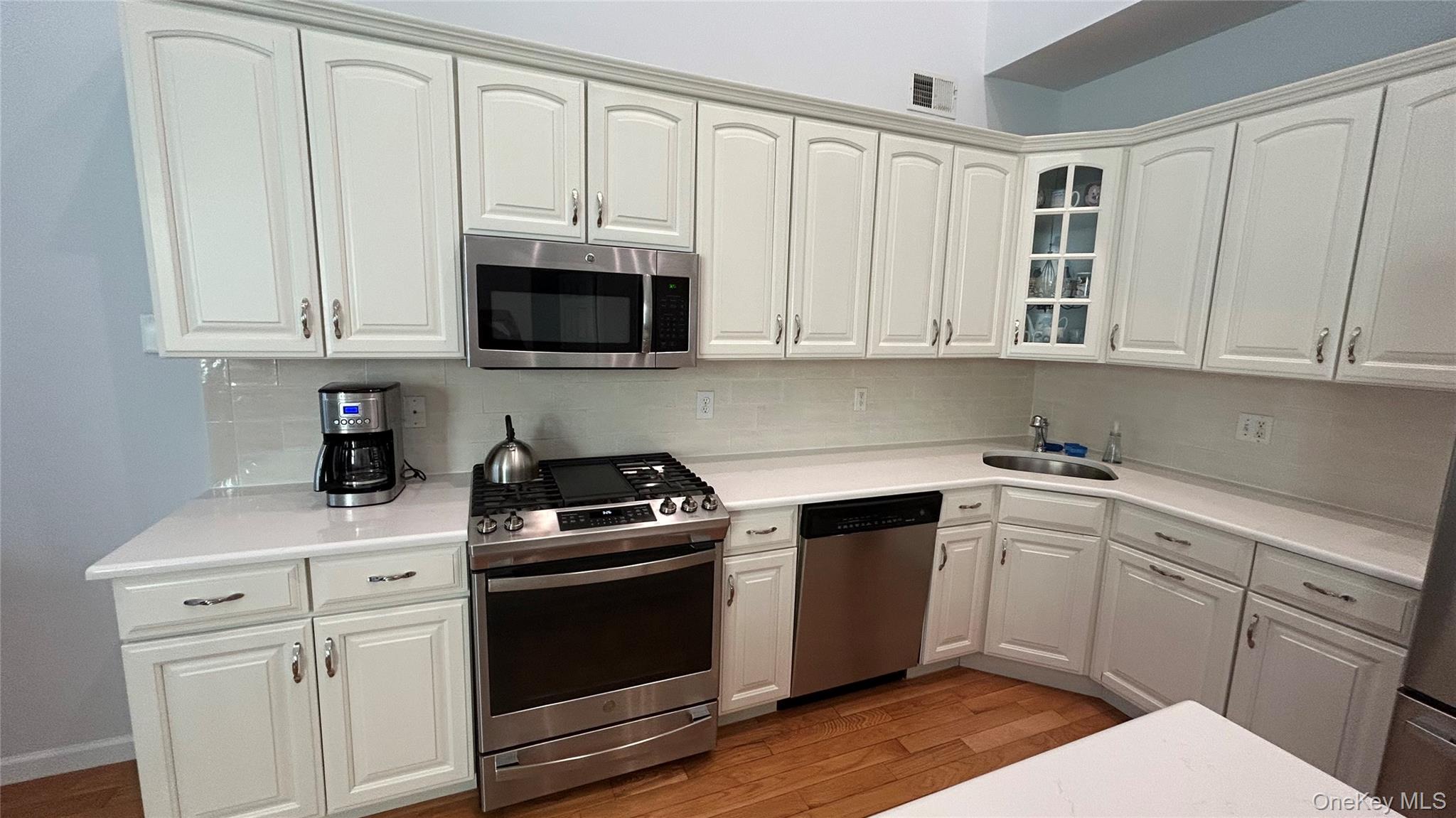 #17 photo, 37 Halley Lane, サフォーク郡 Miller Place , NY 11764